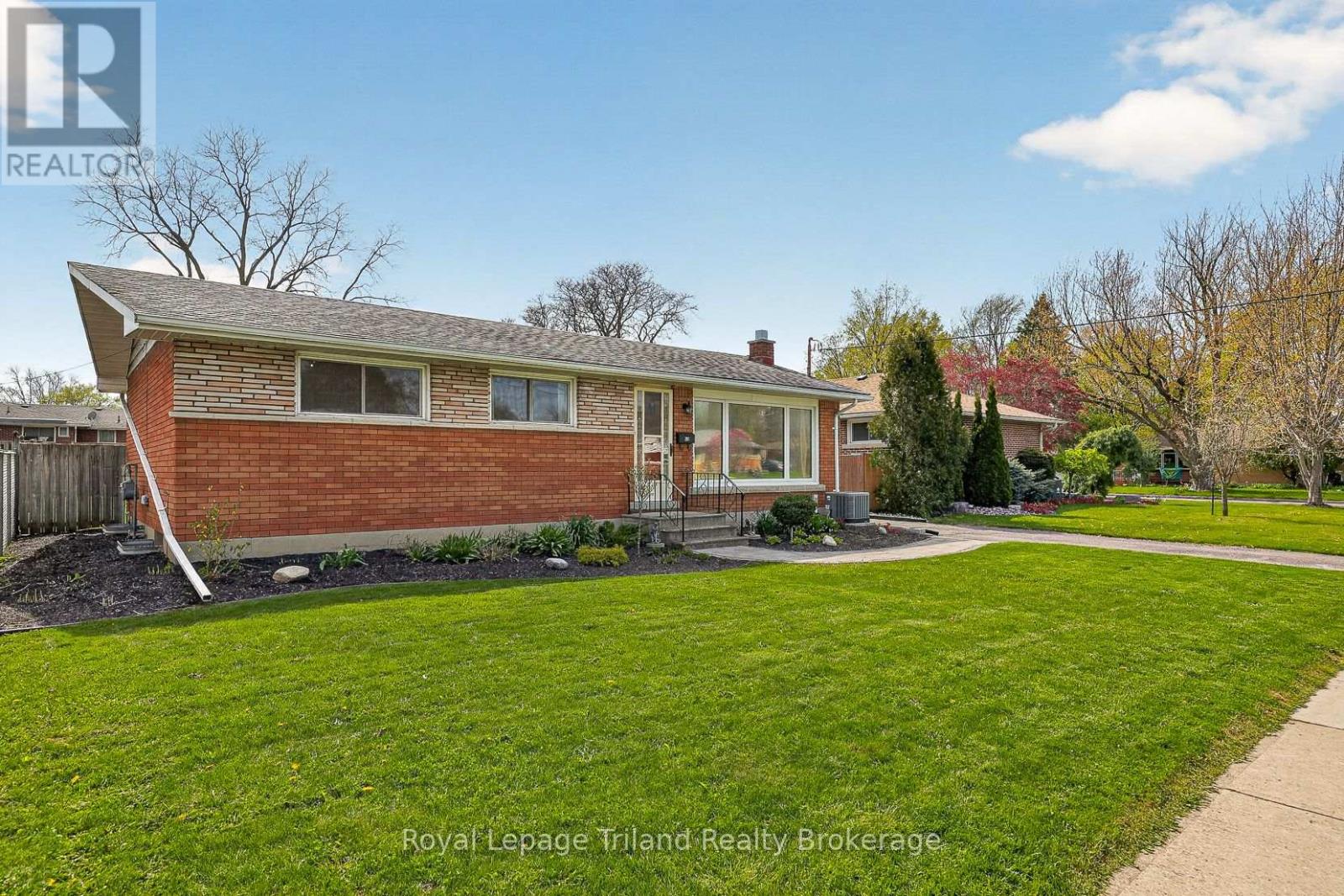 261 Springbank Avenue N, Woodstock, Ontario  N4S 7R2 - Photo 40 - X13087276