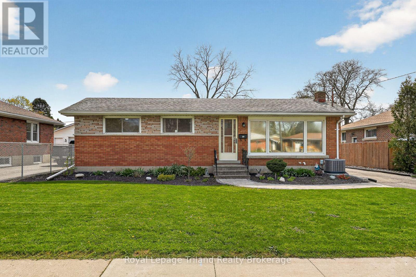 261 Springbank Avenue N, Woodstock, Ontario  N4S 7R2 - Photo 5 - X13087276