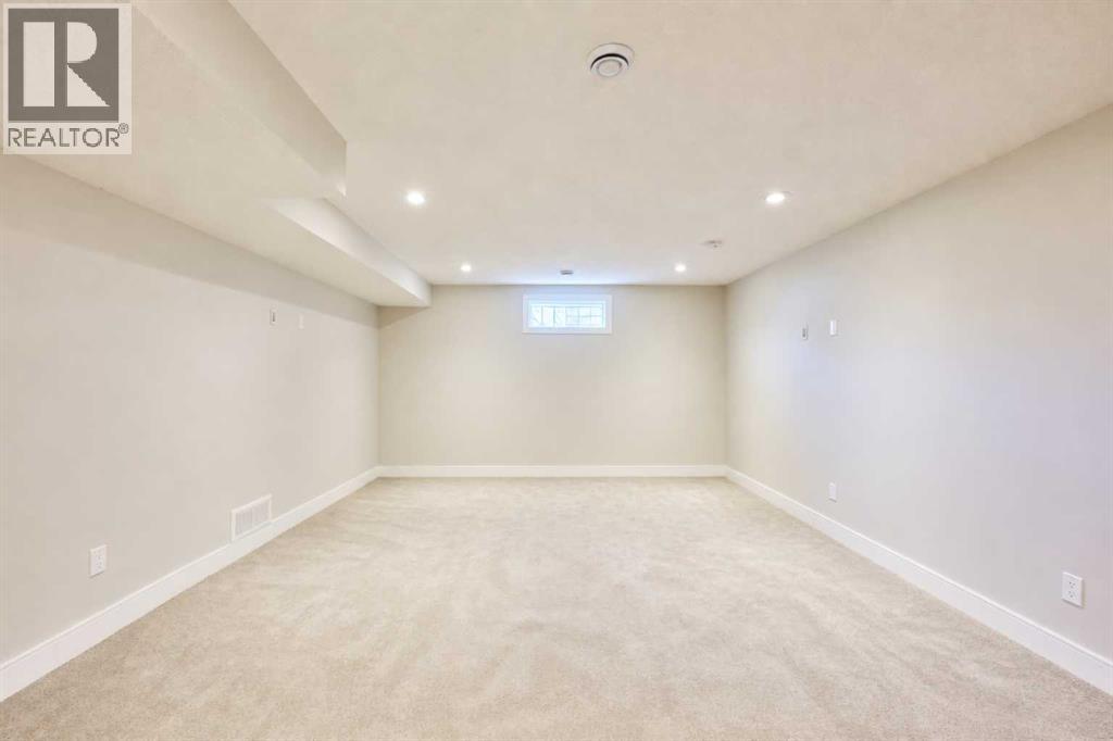 2940 Blakiston Drive Nw, Calgary, Alberta  T2L 1L6 - Photo 24 - A2307557