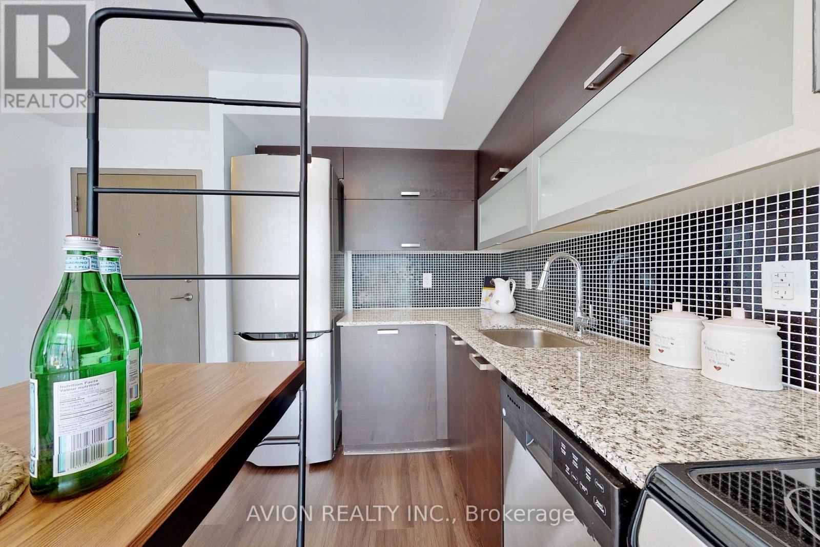 2106e - 36 Lisgar Street, Toronto, Ontario  M6J 0C7 - Photo 12 - C13087266