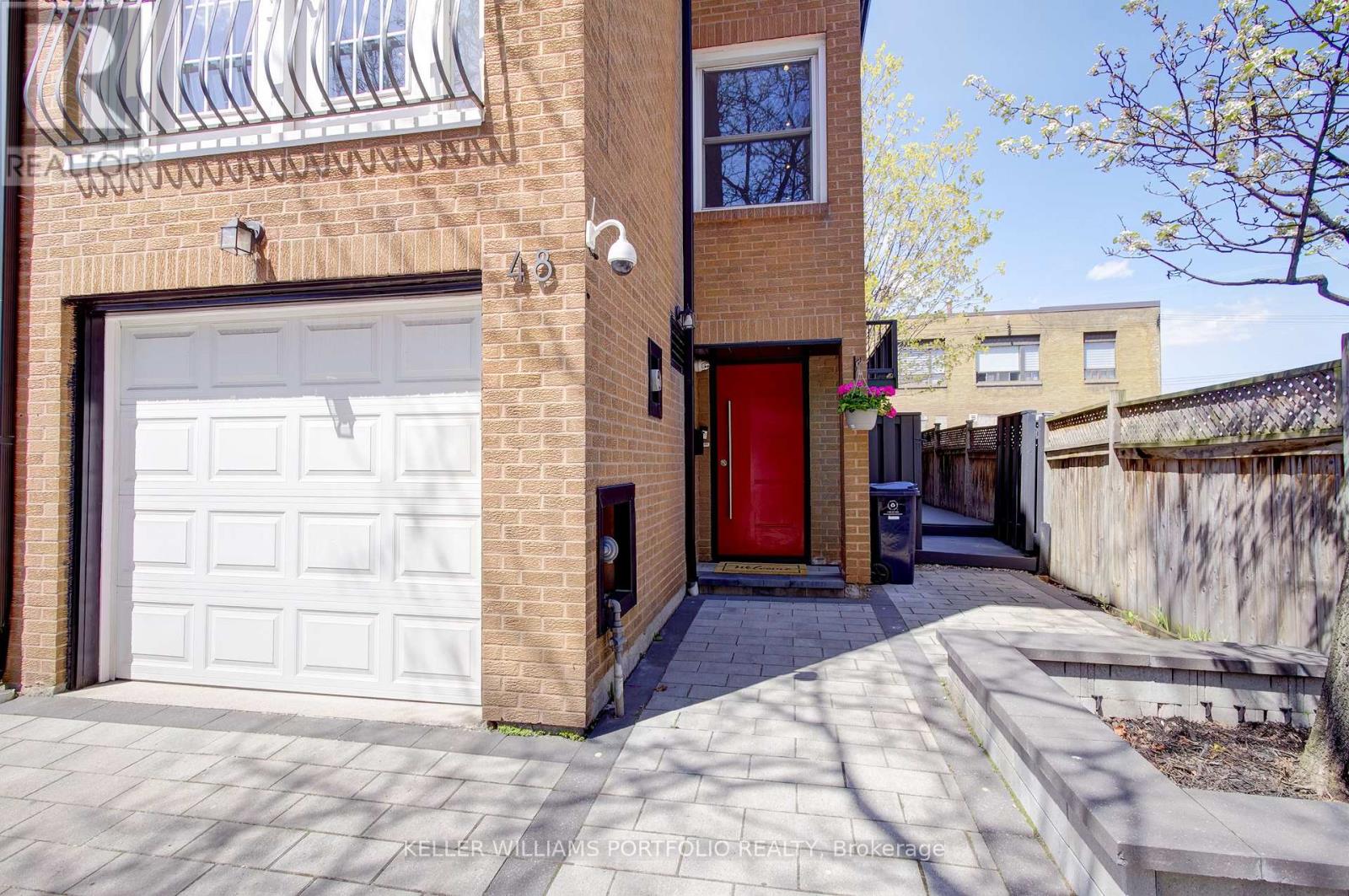 48 Michener Court, Toronto (Niagara), Ontario  M6J 3R6 - Photo 3 - C13087270