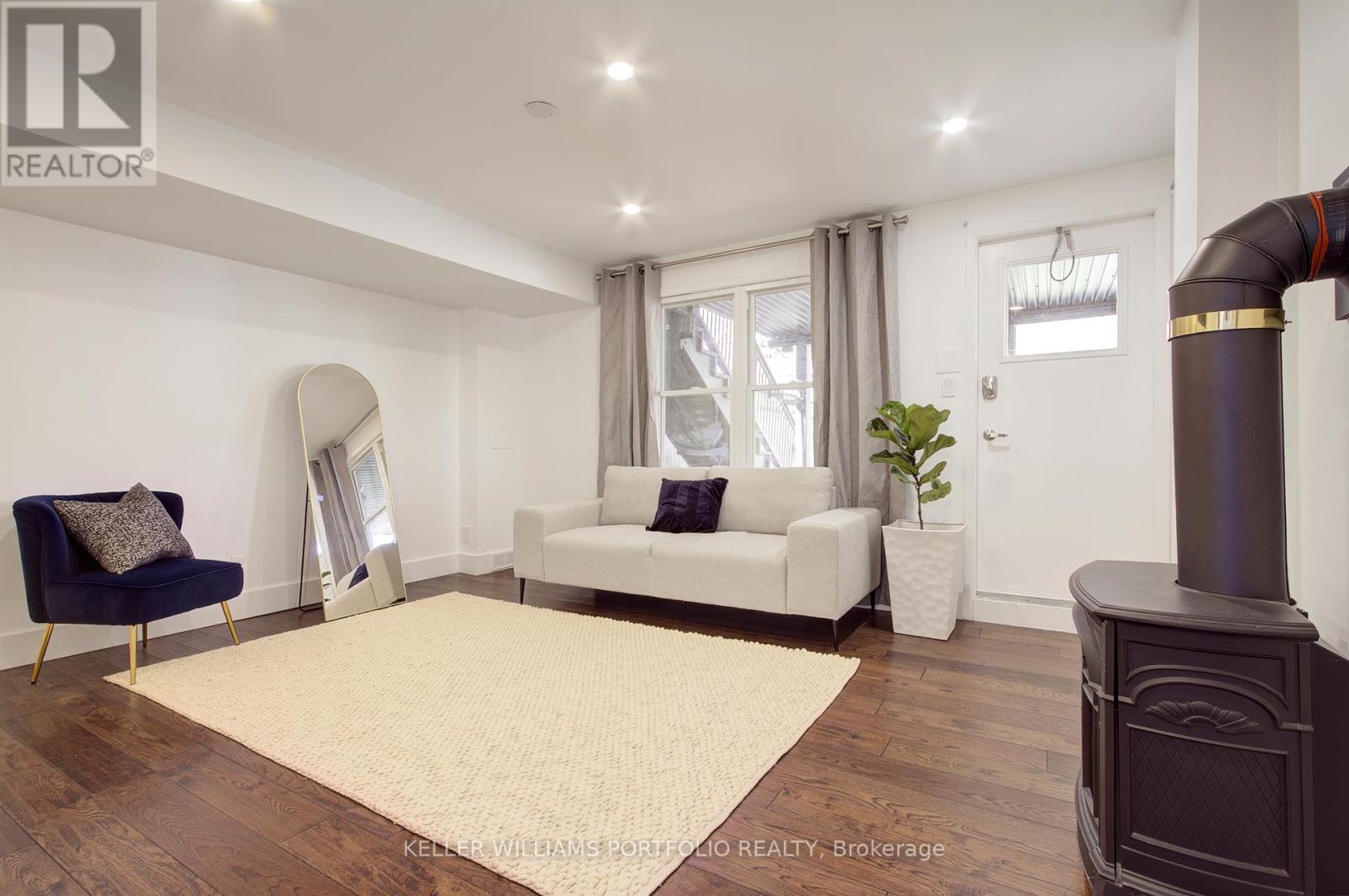 48 Michener Court, Toronto (Niagara), Ontario  M6J 3R6 - Photo 8 - C13087270