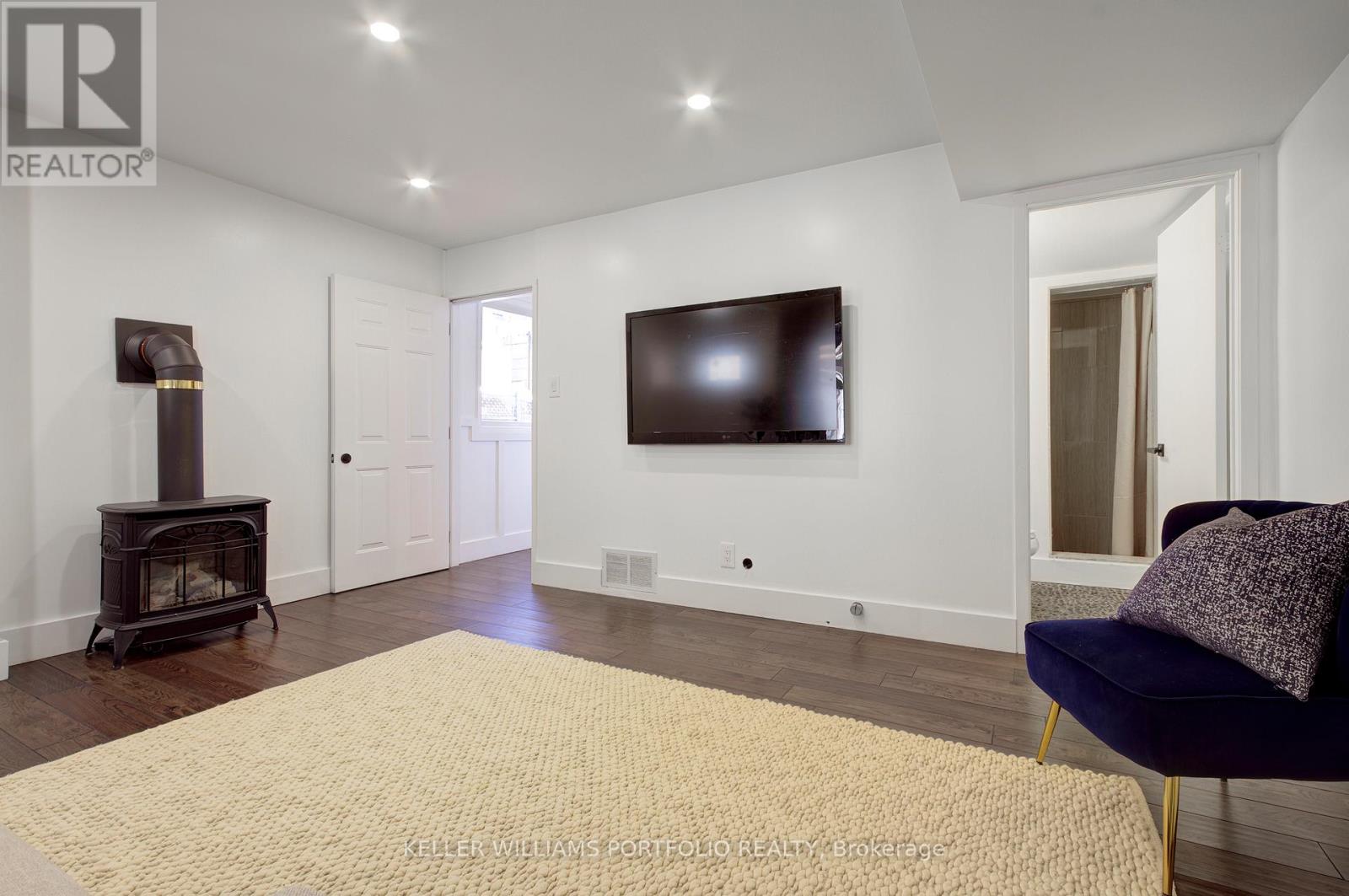 48 Michener Court, Toronto (Niagara), Ontario  M6J 3R6 - Photo 9 - C13087270
