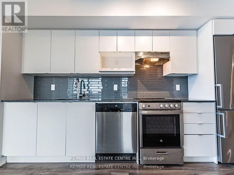 605 - 120 Varna Drive, Toronto, Ontario  M6A 0B3 - Photo 3 - C13087290