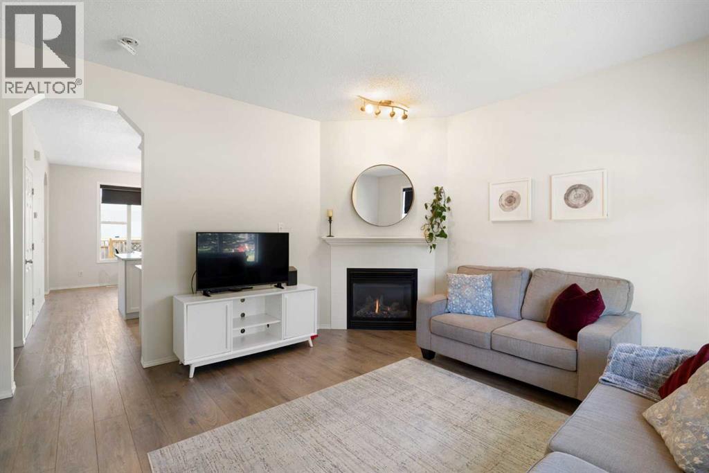 47 Covehaven Mews NE, Calgary, Alberta  T3K 0E2 - Photo 2 - A2306067