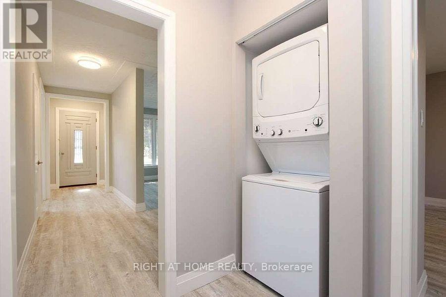 Upper - 1053 Somerville Street, Oshawa (Centennial), Ontario  L1G 4K4 - Photo 4 - E13087274