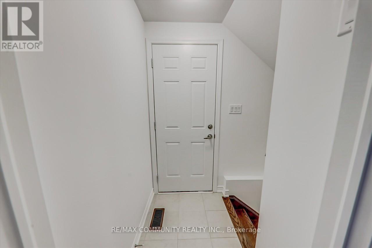1444 Mourning Dove Lane, Pickering, Ontario  L1X 0N8 - Photo 34 - E13087350