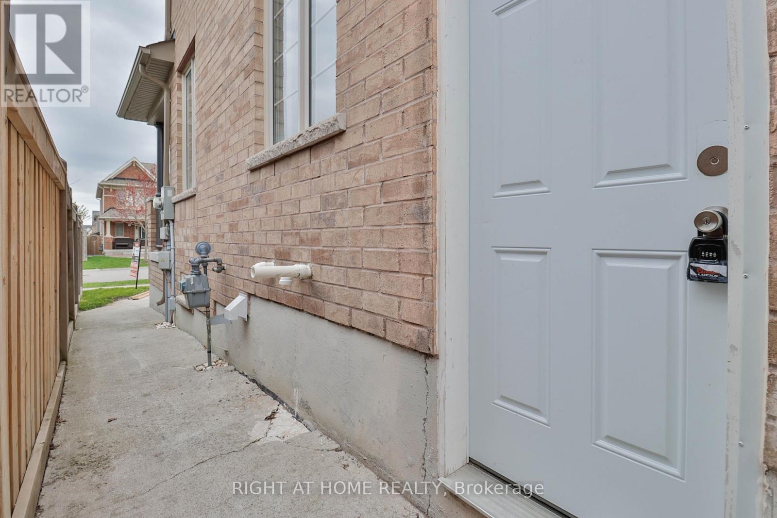 Bsmt - 186 Cosgrove Drive, Oshawa, Ontario  L1L 0K5 - Photo 4 - E13087360