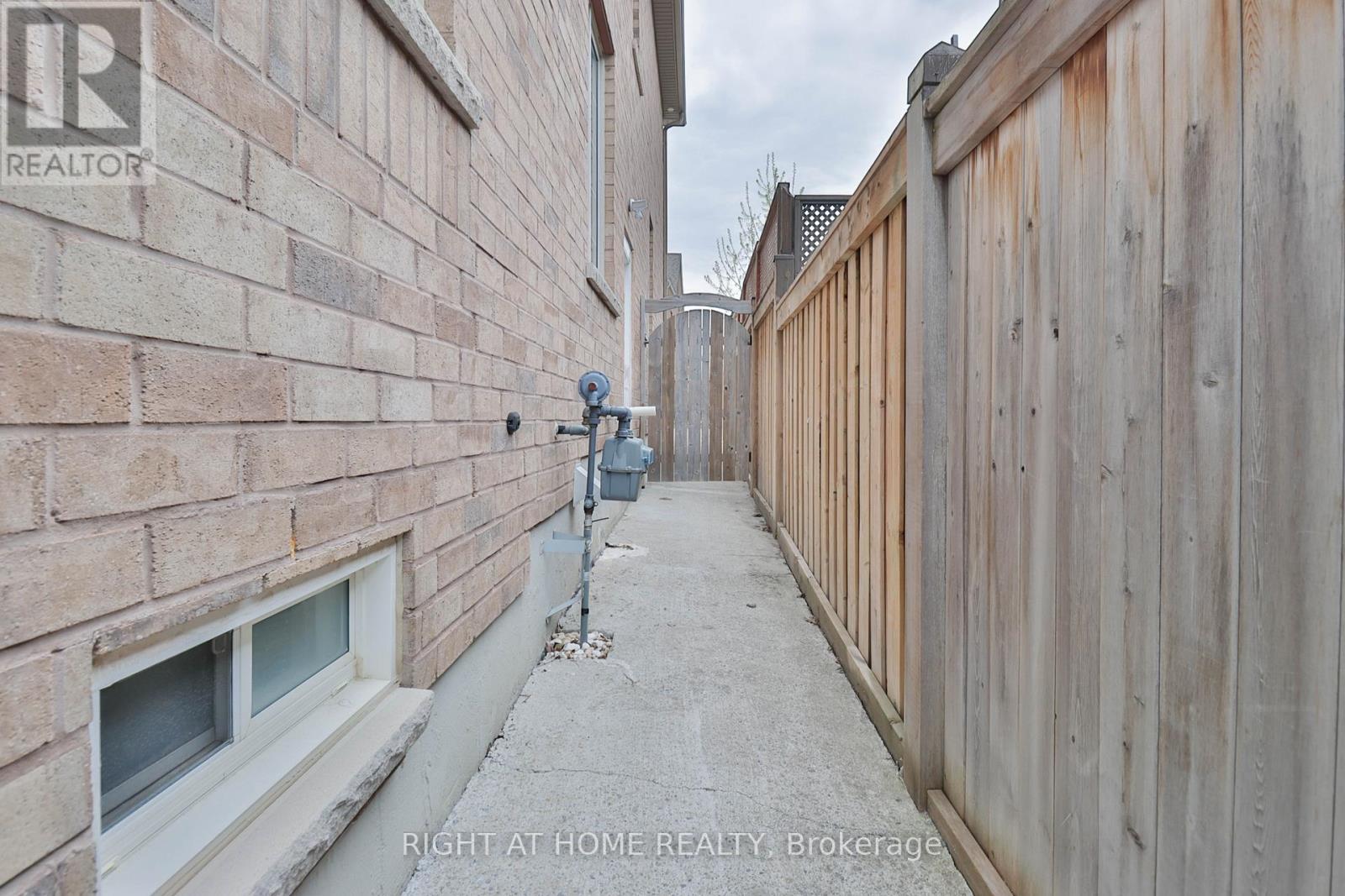 Bsmt - 186 Cosgrove Drive, Oshawa, Ontario  L1L 0K5 - Photo 5 - E13087360