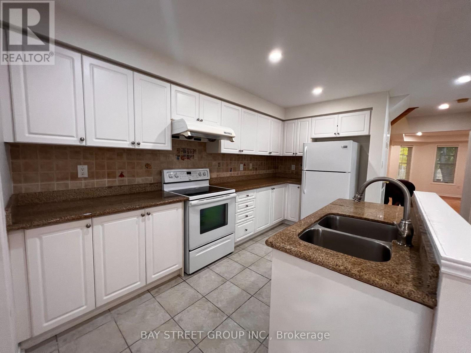 85 Selkirk Drive, Richmond Hill, Ontario  L4B 4S4 - Photo 12 - N13087292