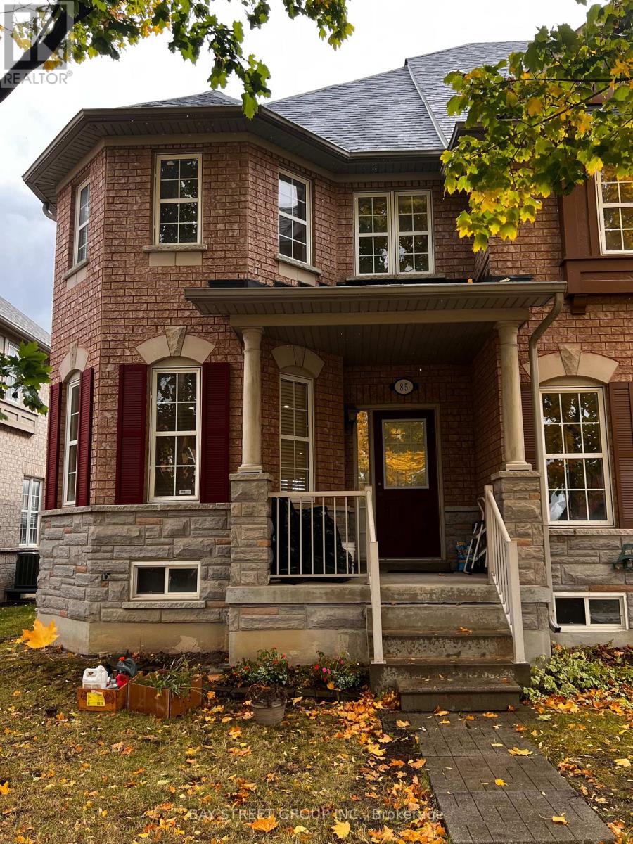 85 Selkirk Drive, Richmond Hill, Ontario  L4B 4S4 - Photo 2 - N13087292