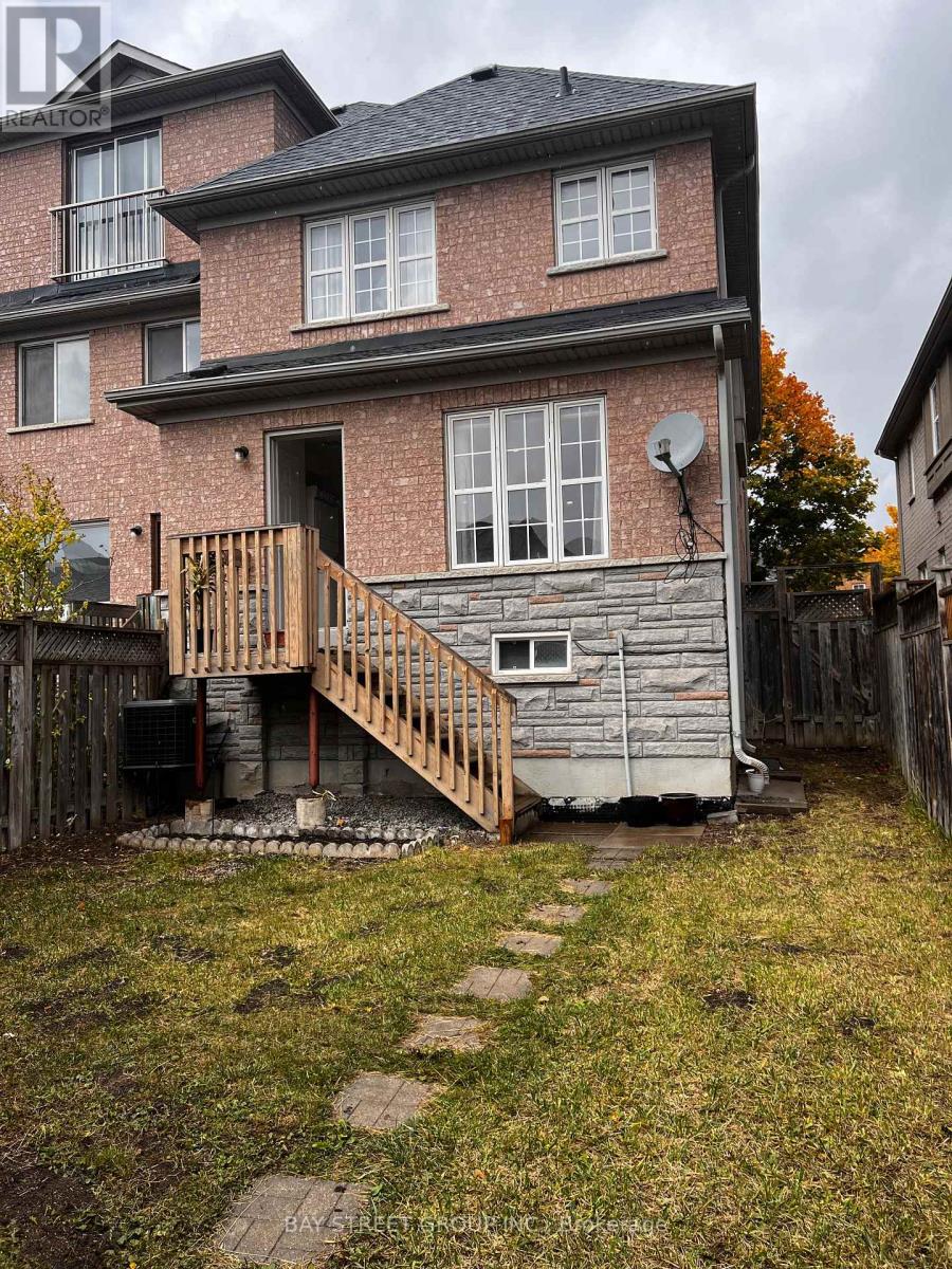85 Selkirk Drive, Richmond Hill, Ontario  L4B 4S4 - Photo 24 - N13087292