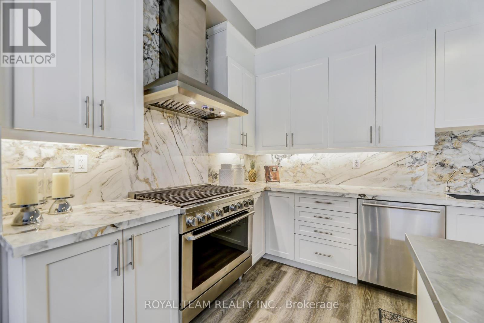 25 Thompson Way, Springwater, Ontario  L9X 2A5 - Photo 8 - S13087352