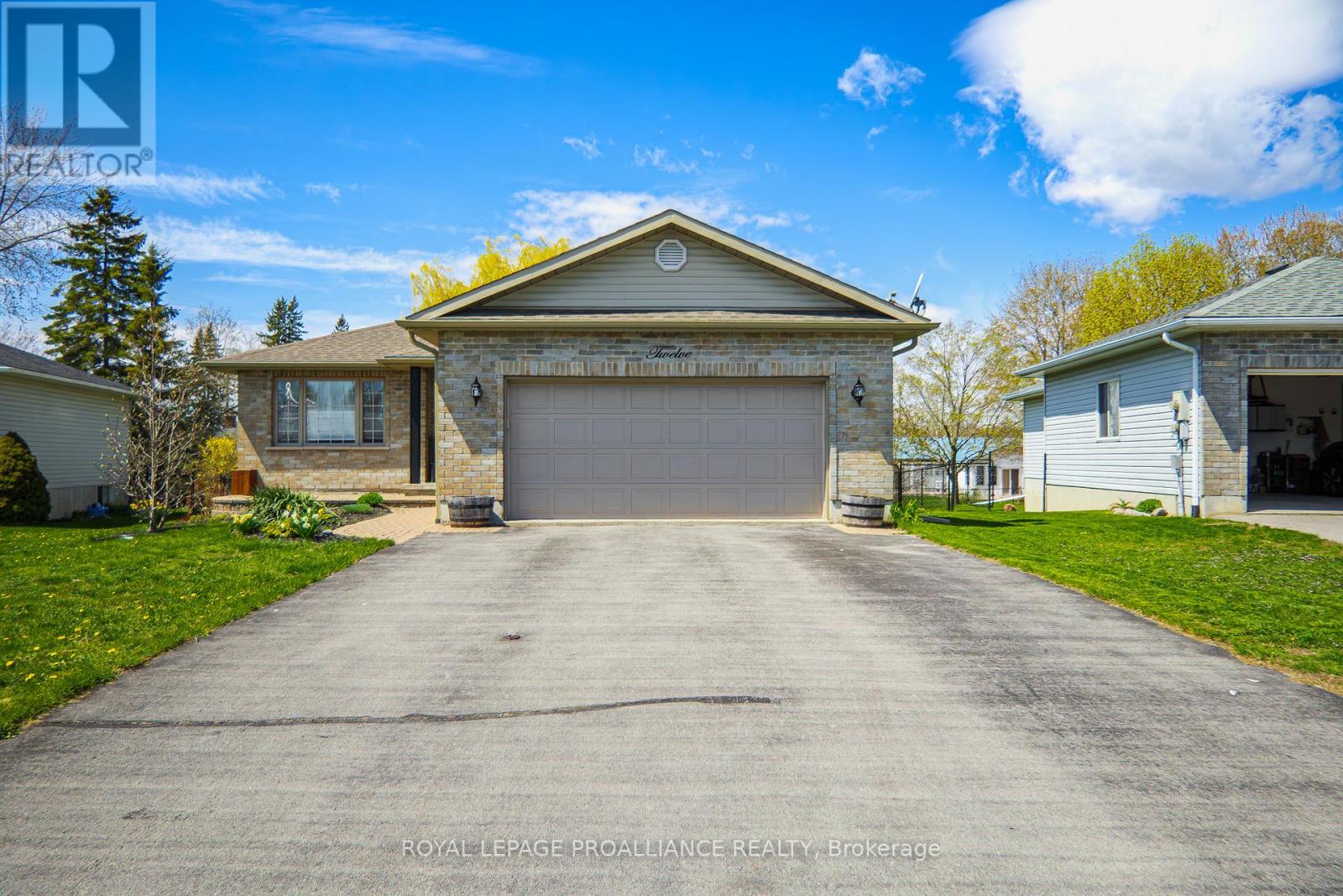 12 Stonegate Crescent, Quinte West, Ontario  K0K 2C0 - Photo 2 - X12984960
