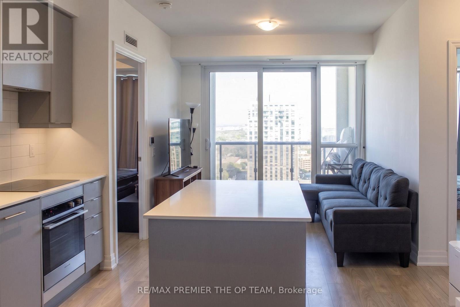 3301 - 36 Elm Drive, Mississauga (Fairview), Ontario  L5B 0N3 - Photo 2 - W13087260