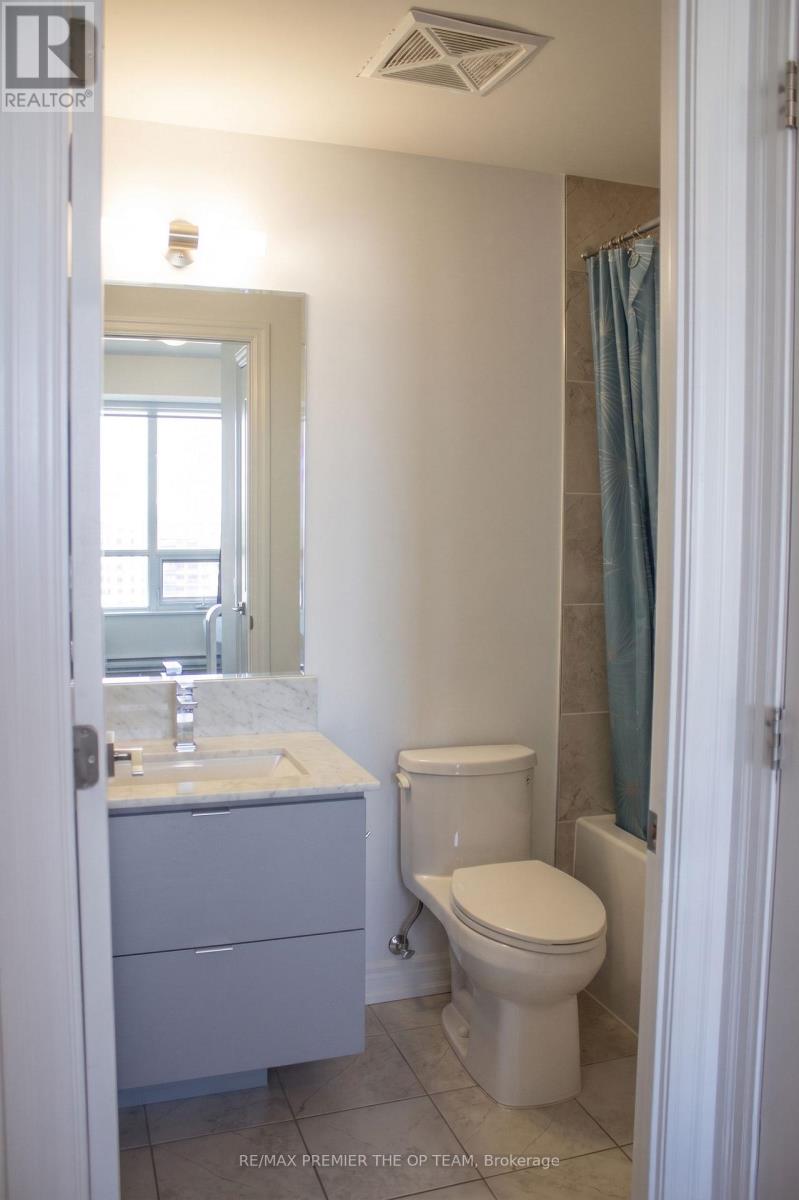 3301 - 36 Elm Drive, Mississauga (Fairview), Ontario  L5B 0N3 - Photo 9 - W13087260