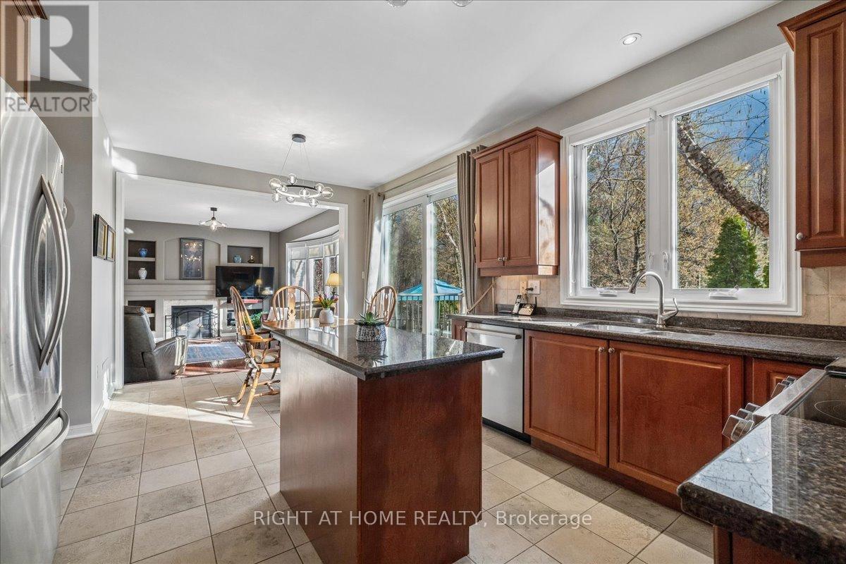 2021 Oak Grove Place, Burlington (Orchard), Ontario  L7L 6M8 - Photo 18 - W13087284