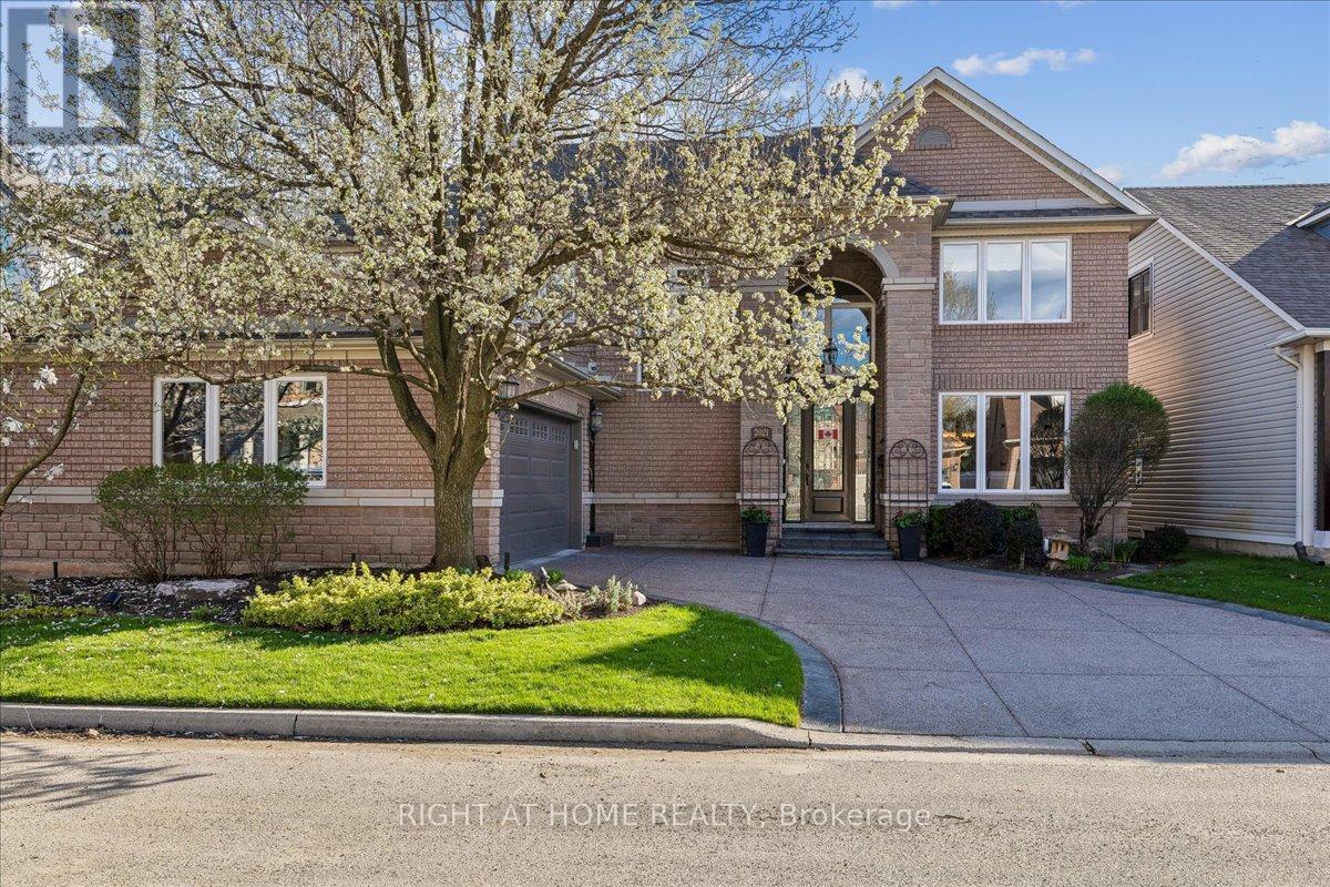 2021 Oak Grove Place, Burlington (Orchard), Ontario  L7L 6M8 - Photo 3 - W13087284