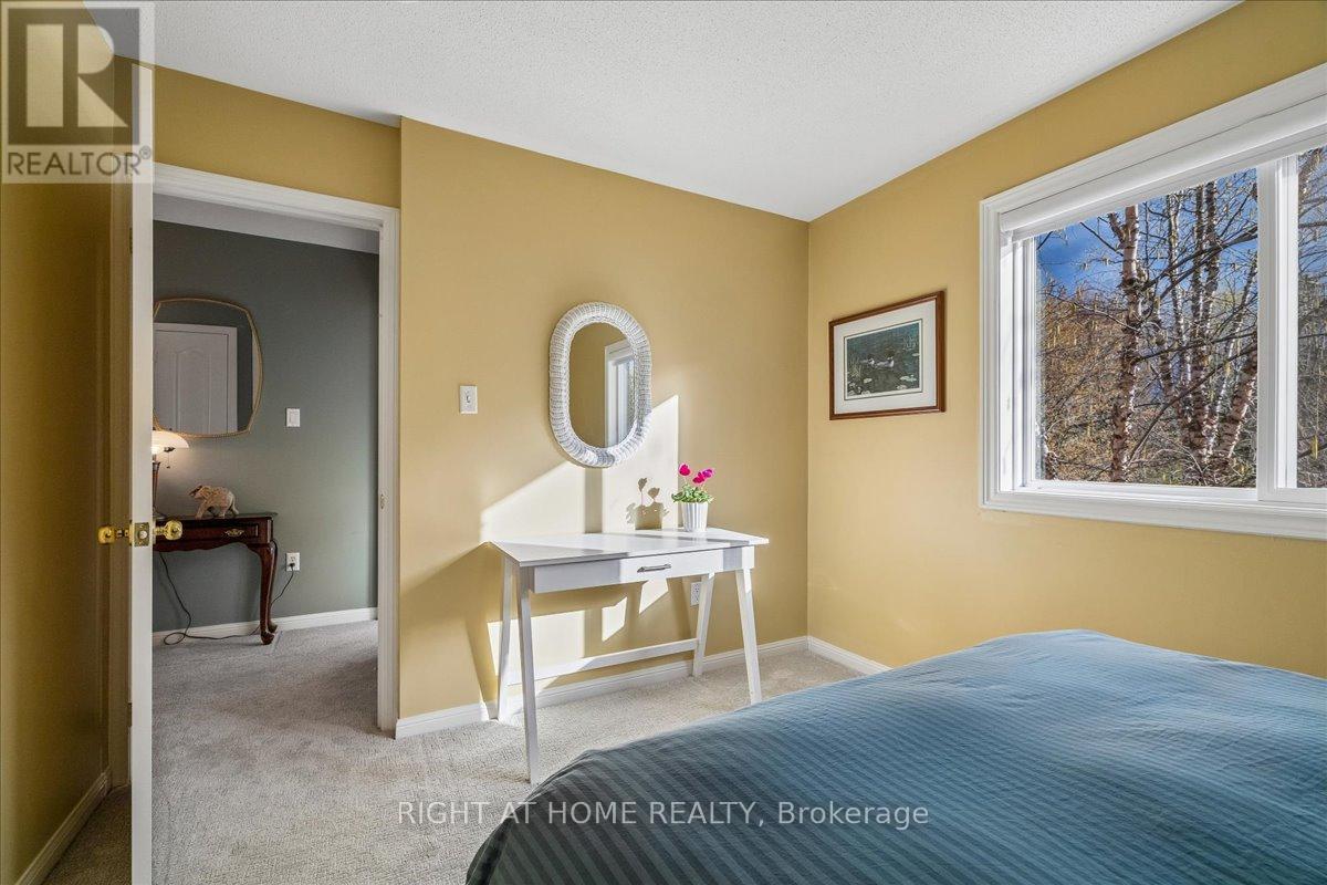 2021 Oak Grove Place, Burlington (Orchard), Ontario  L7L 6M8 - Photo 32 - W13087284