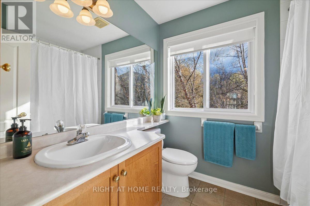 2021 Oak Grove Place, Burlington (Orchard), Ontario  L7L 6M8 - Photo 35 - W13087284