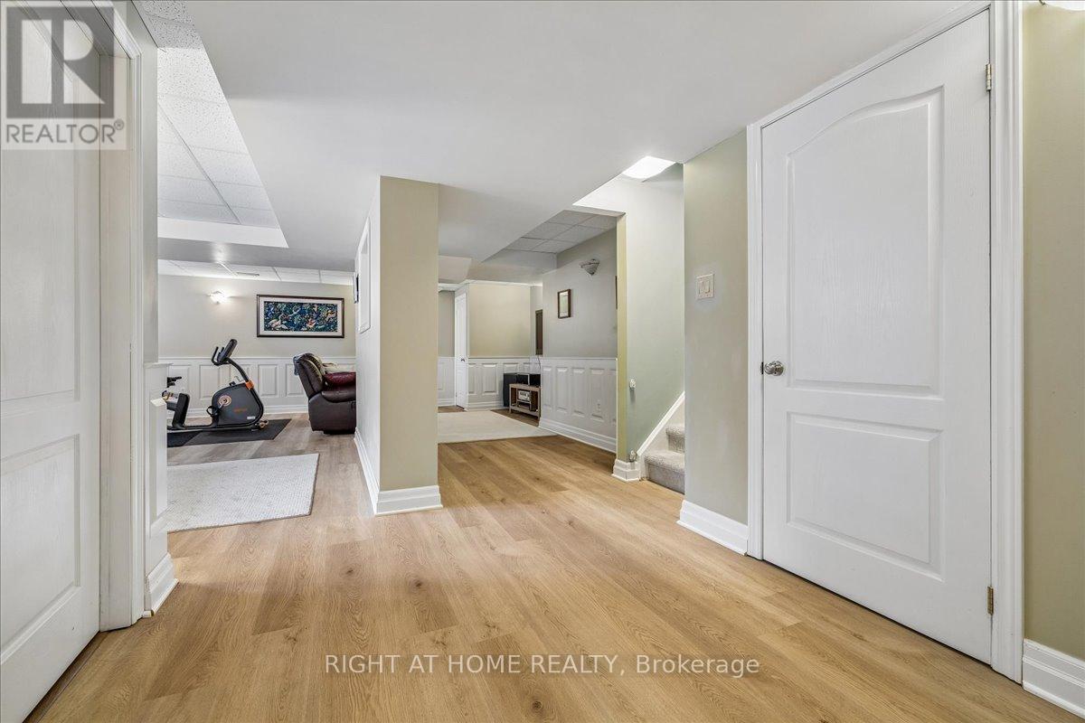 2021 Oak Grove Place, Burlington (Orchard), Ontario  L7L 6M8 - Photo 38 - W13087284