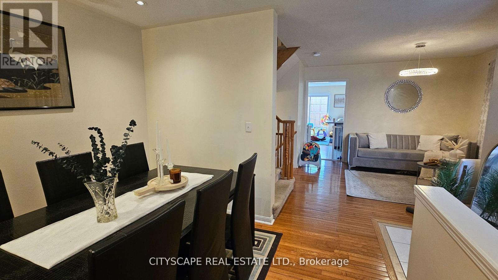 1408 Quest Circle, Mississauga, Ontario  L5N 8B4 - Photo 4 - W13087316