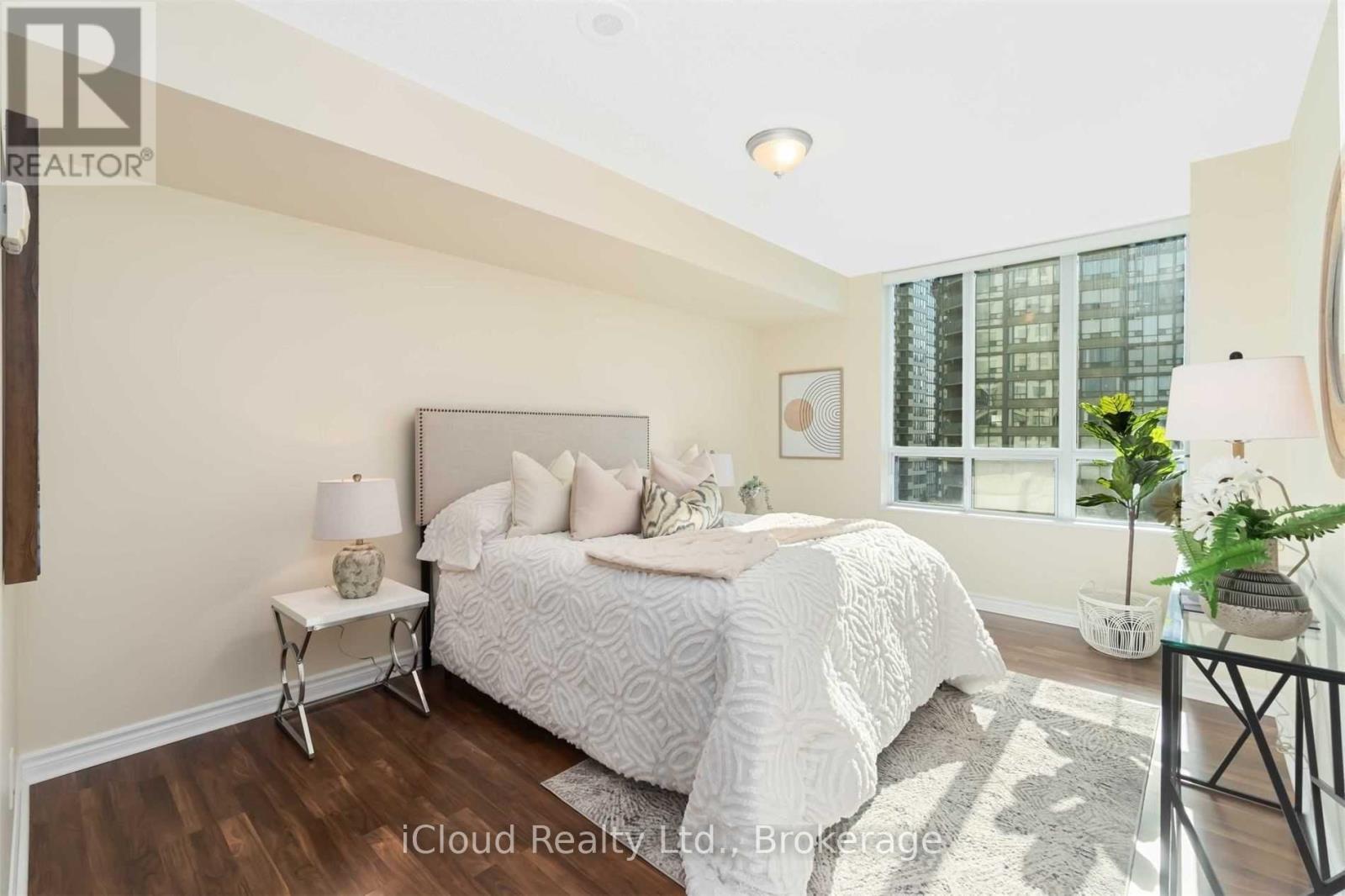811 - 335 Rathburn Road W, Mississauga (City Centre), Ontario  L5B 0C8 - Photo 14 - W13087322