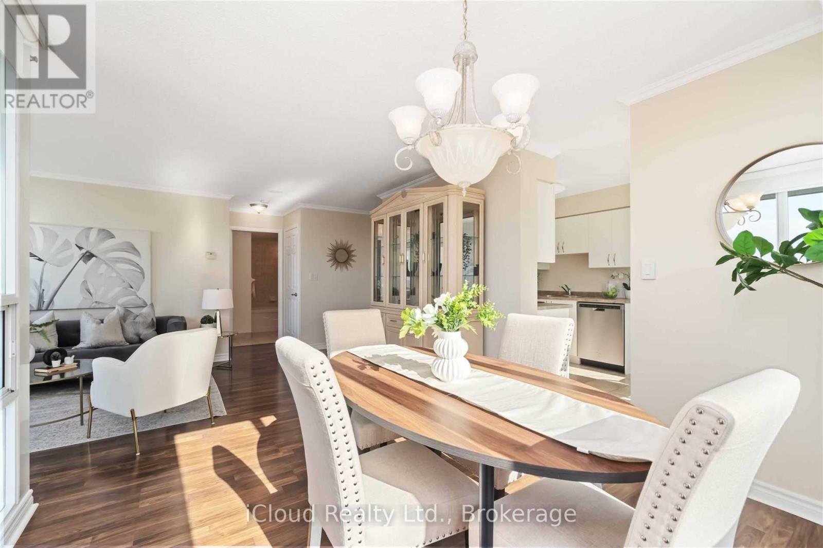 811 - 335 Rathburn Road W, Mississauga (City Centre), Ontario  L5B 0C8 - Photo 7 - W13087322