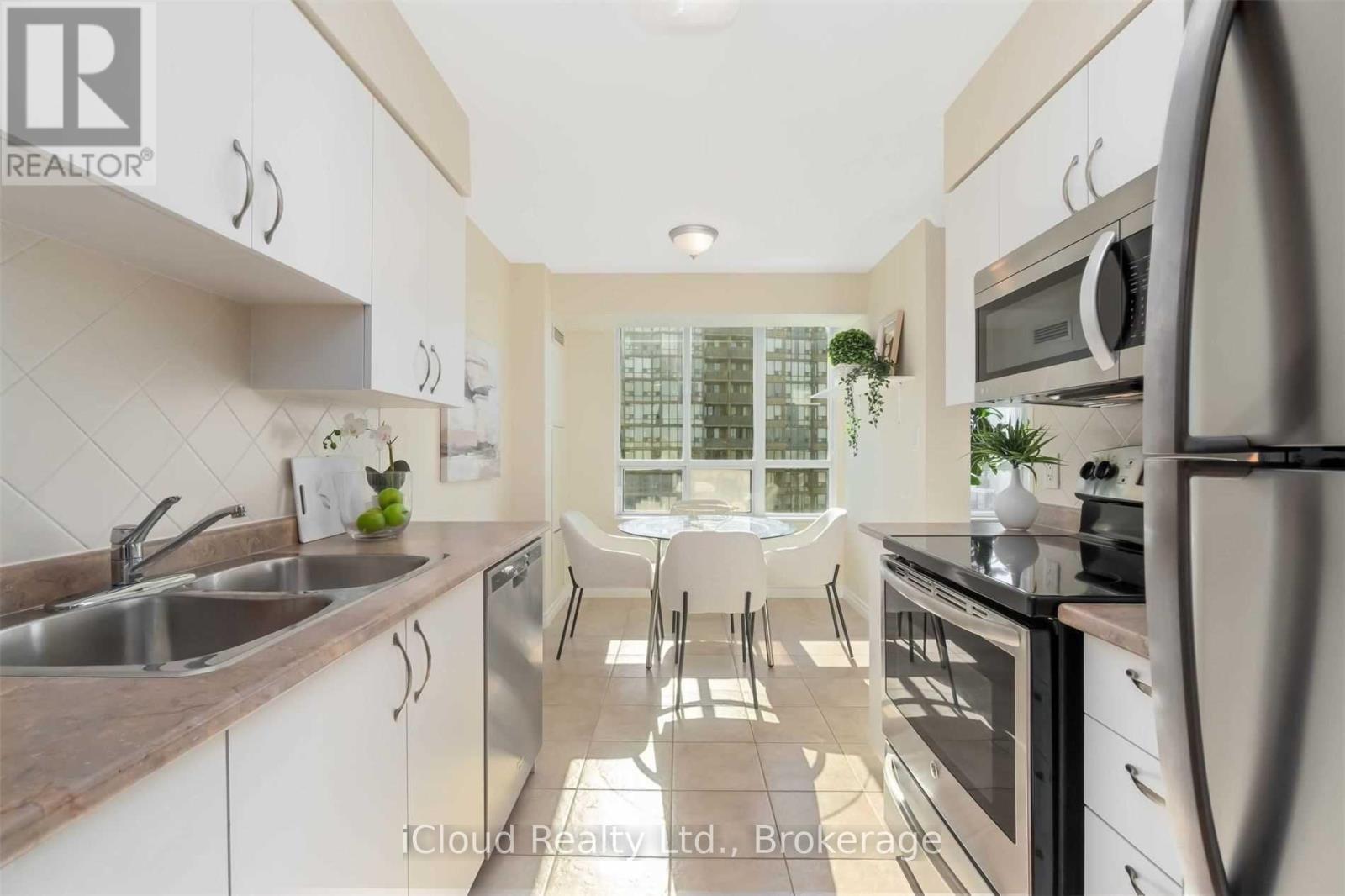 811 - 335 Rathburn Road W, Mississauga (City Centre), Ontario  L5B 0C8 - Photo 9 - W13087322