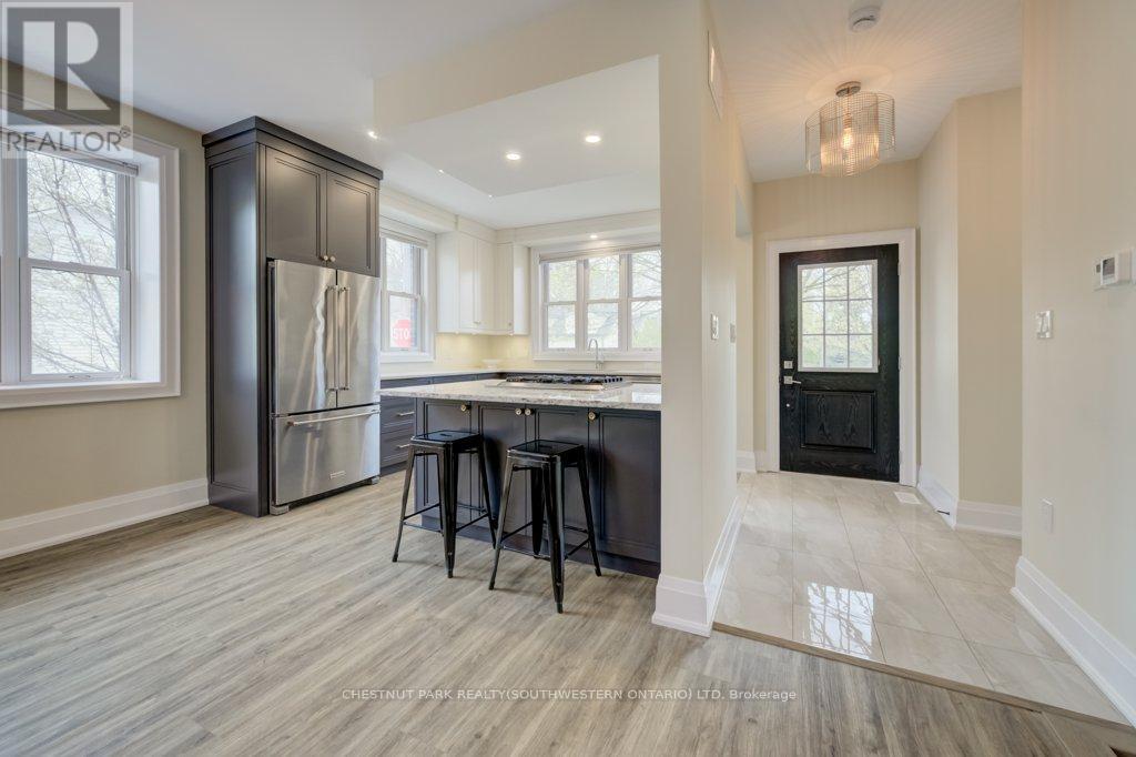 91 Albert Street, Waterloo, Ontario  N2L 3S6 - Photo 8 - X13087328