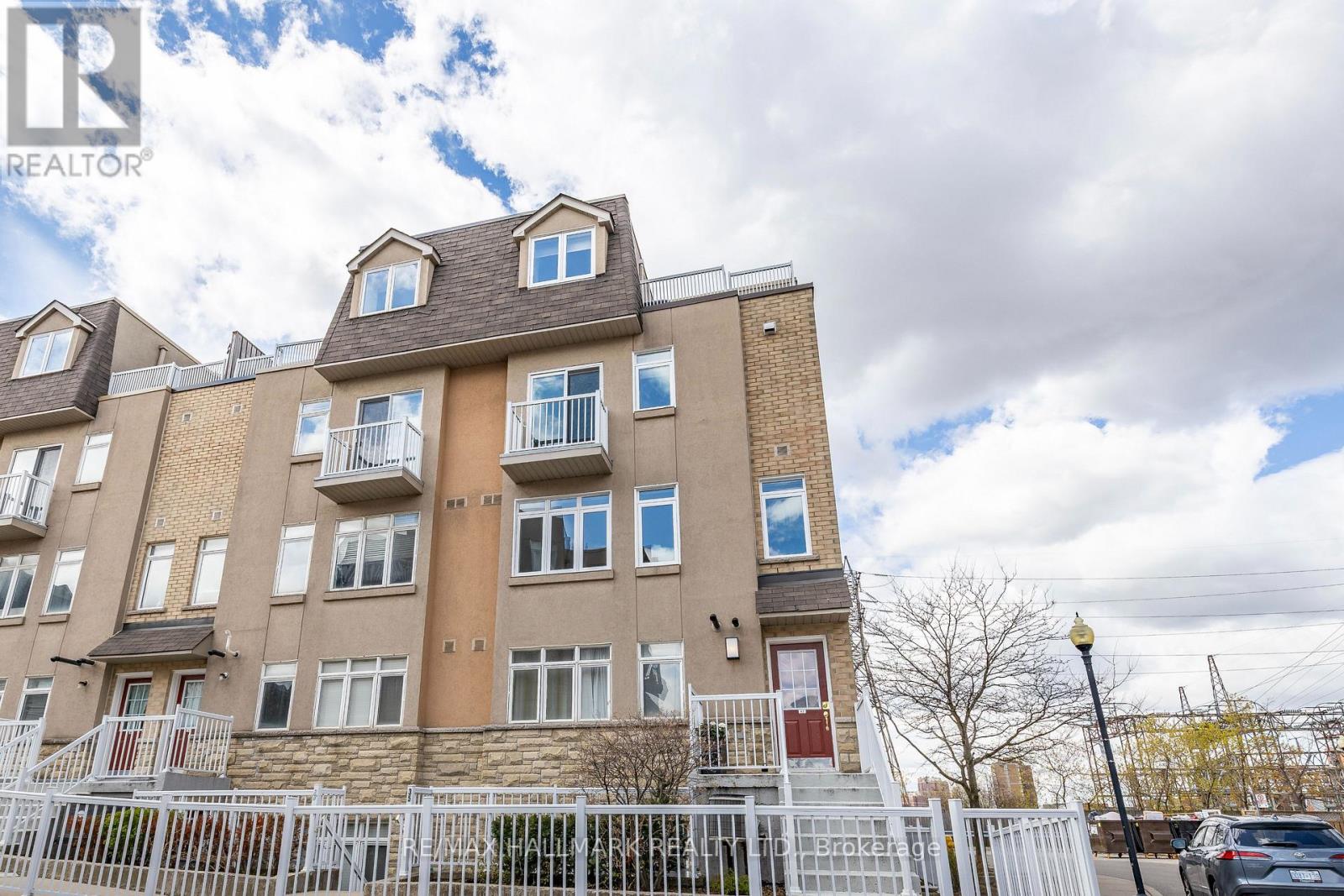 47 - 30 Turntable Crescent, Toronto, Ontario  M6H 4K9 - Photo 2 - W13082702