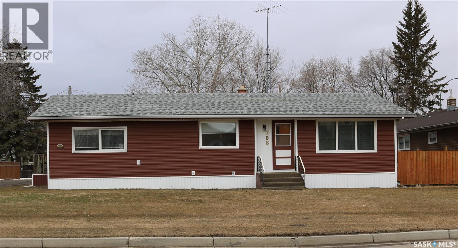 708 Ellice STREET, Moosomin, Saskatchewan