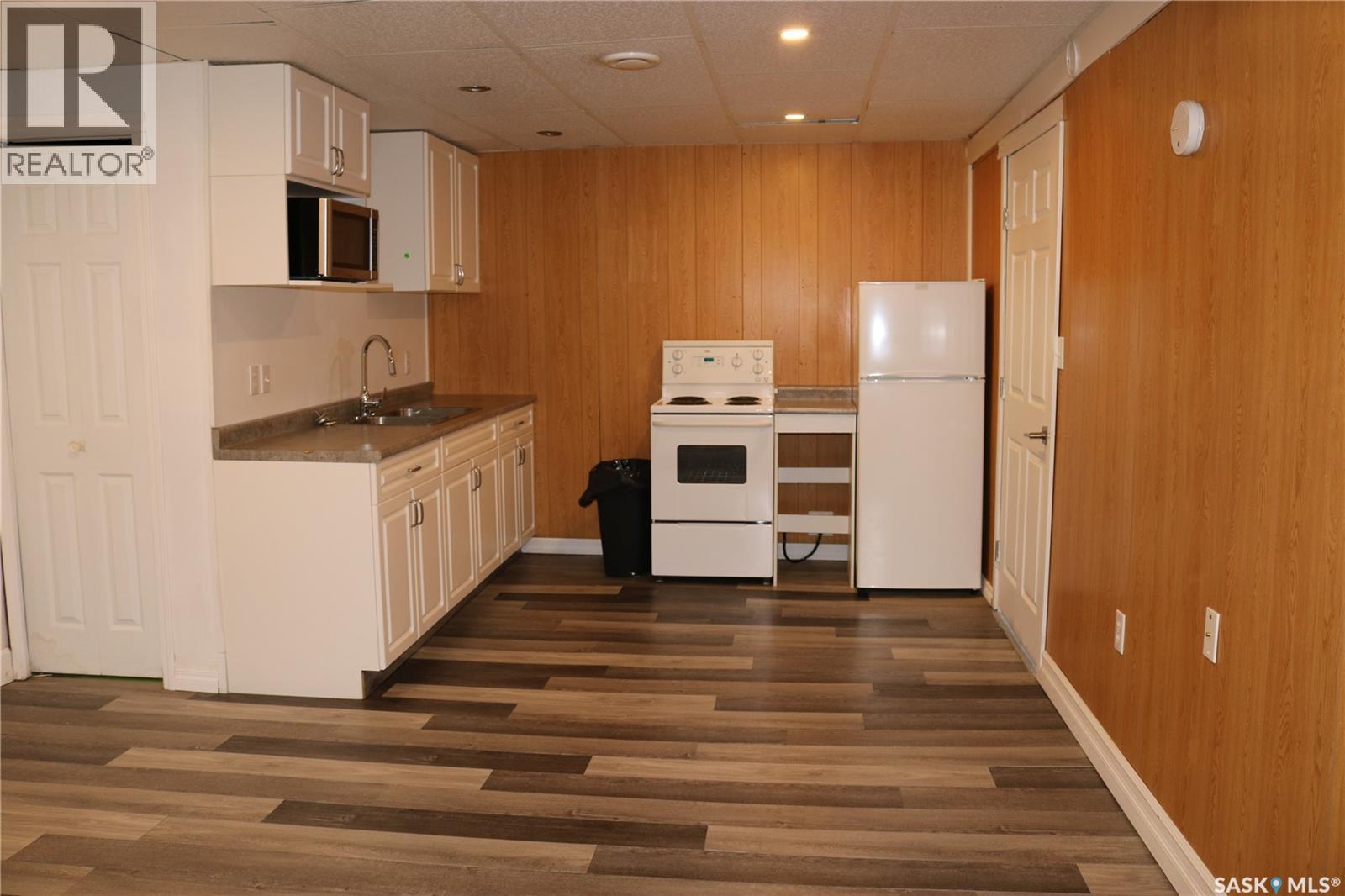 708 Ellice Street, Moosomin, Saskatchewan  S0G 3N0 - Photo 34 - SK032774