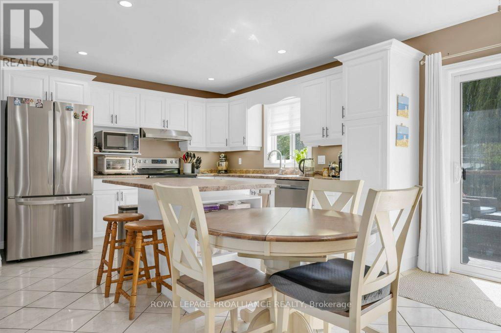 12 Stonegate Crescent, Quinte West, Ontario  K0K 2C0 - Photo 13 - X12984960