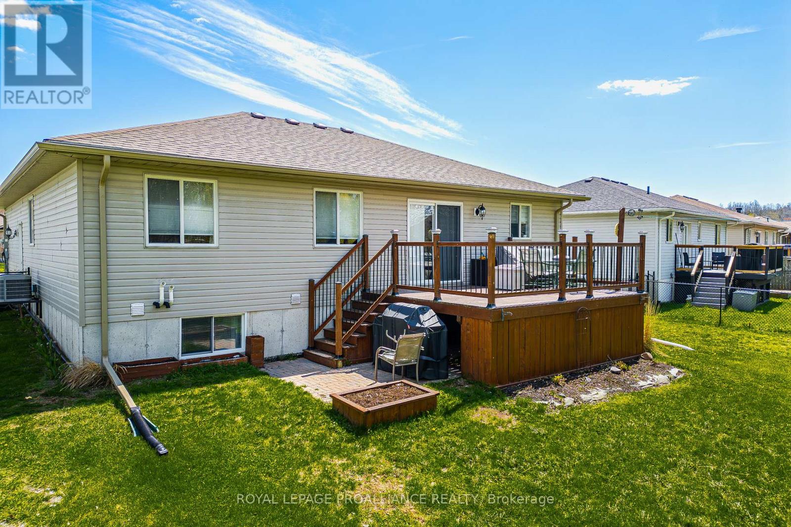 12 Stonegate Crescent, Quinte West, Ontario  K0K 2C0 - Photo 33 - X12984960