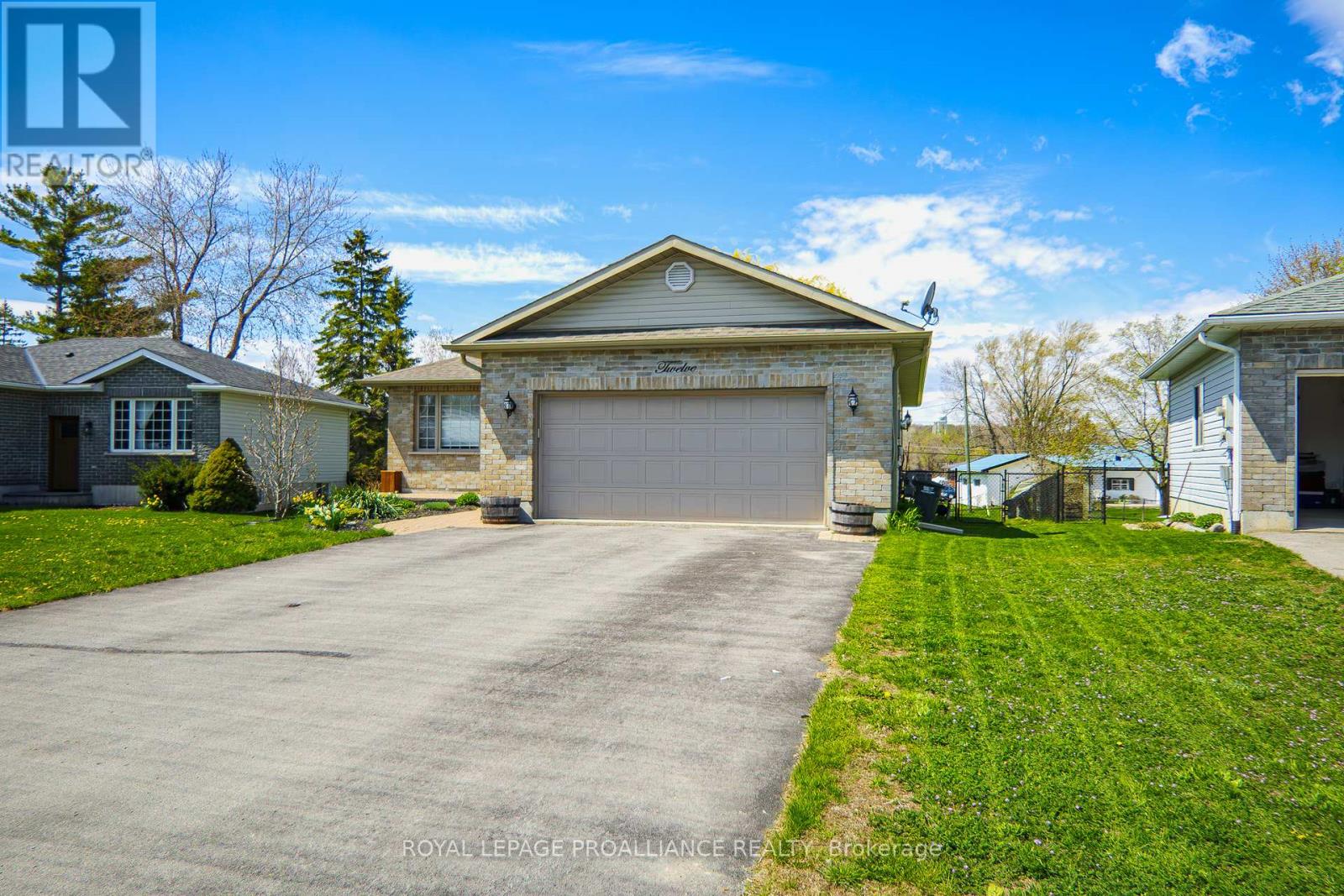 12 Stonegate Crescent, Quinte West, Ontario  K0K 2C0 - Photo 3 - X12984960