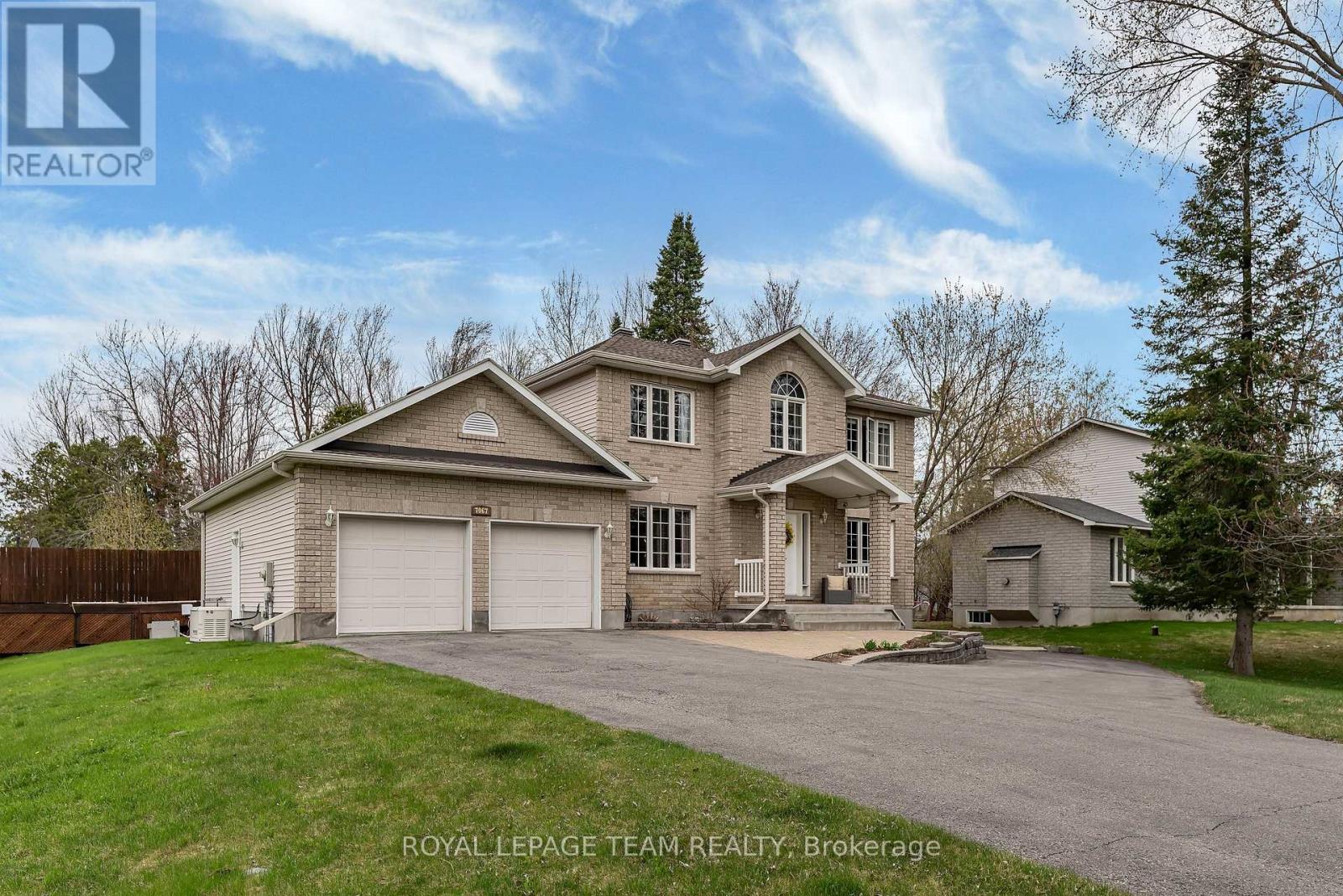 7067 Donwel Drive, Ottawa, Ontario  K4P 1M7 - Photo 2 - X13060756