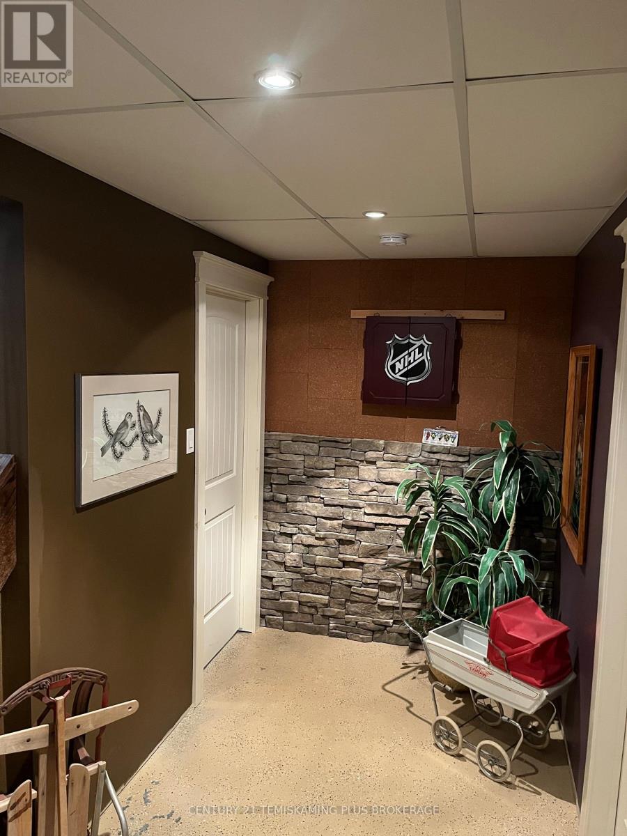 7 Poplar Crescent, Temagami, Ontario  P0H 2H0 - Photo 32 - X13069128