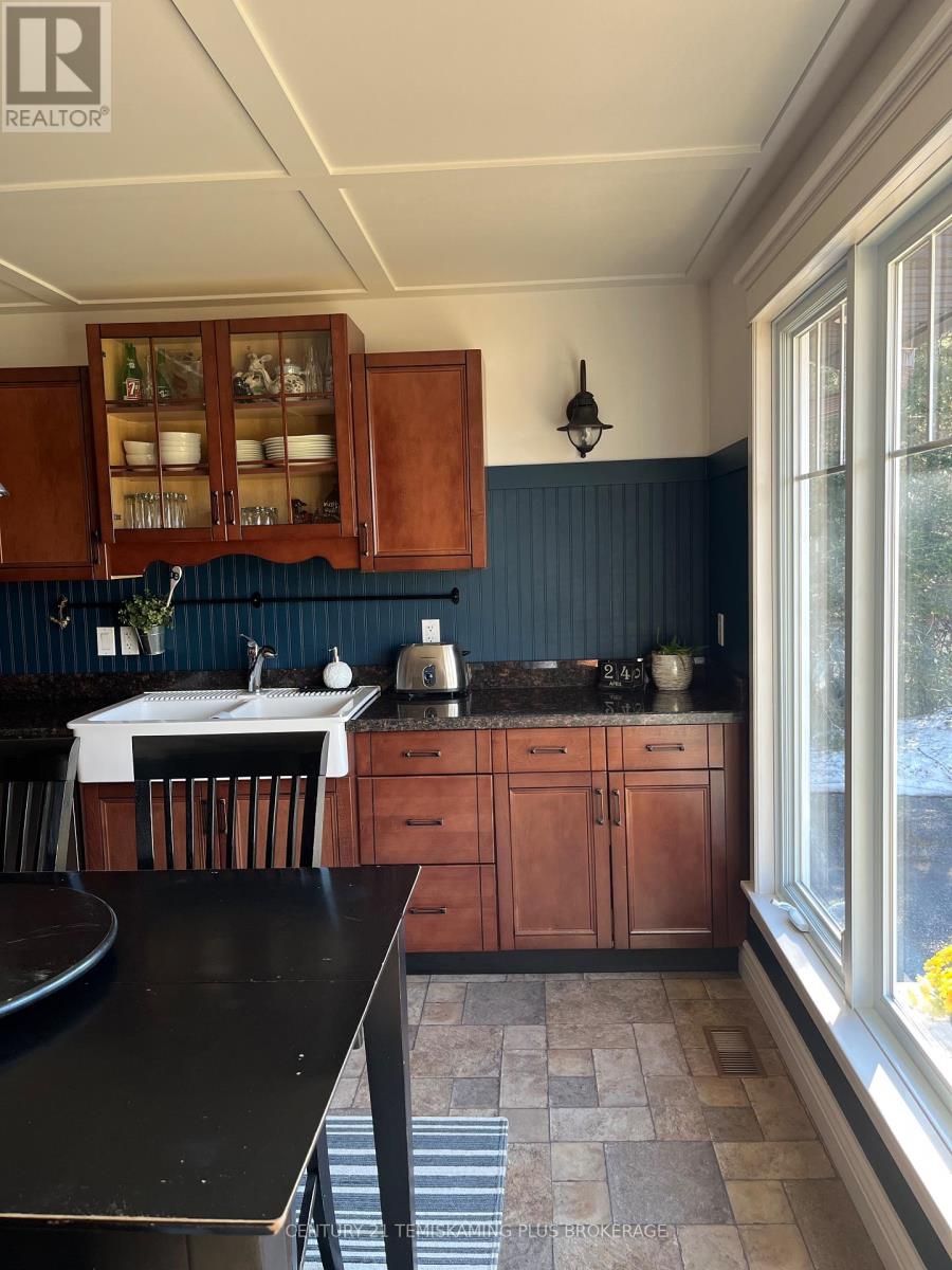 7 Poplar Crescent, Temagami, Ontario  P0H 2H0 - Photo 7 - X13069128