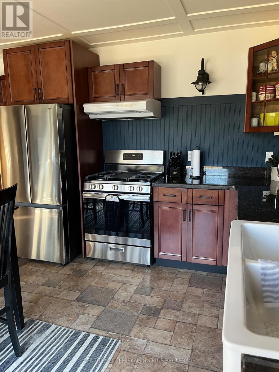 7 Poplar Crescent, Temagami, Ontario  P0H 2H0 - Photo 8 - X13069128