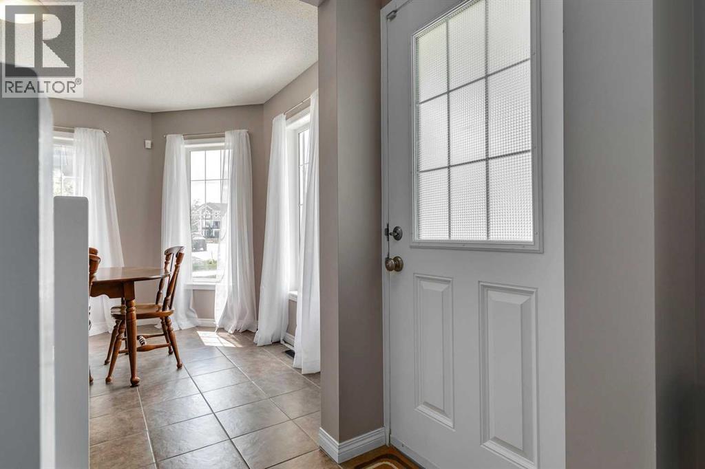 2 Windstone Lane SW, Airdrie, Alberta  T4B 0N7 - Photo 3 - A2303488