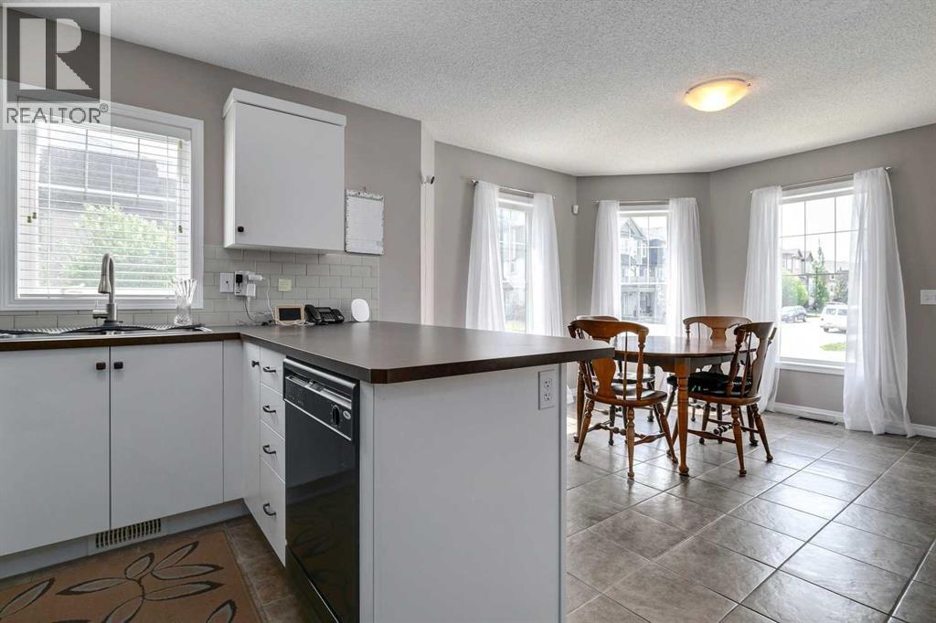 2 Windstone Lane SW, Airdrie, Alberta  T4B 0N7 - Photo 4 - A2303488