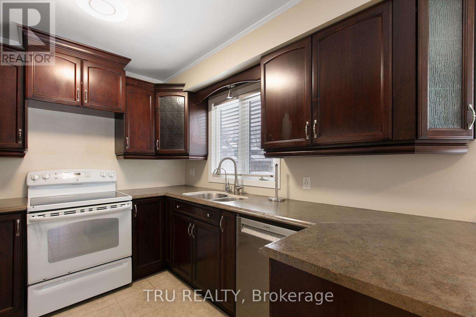 1078 St Emmanuel Terrace, Ottawa, Ontario  K1C 2J7 - Photo 14 - X13055176
