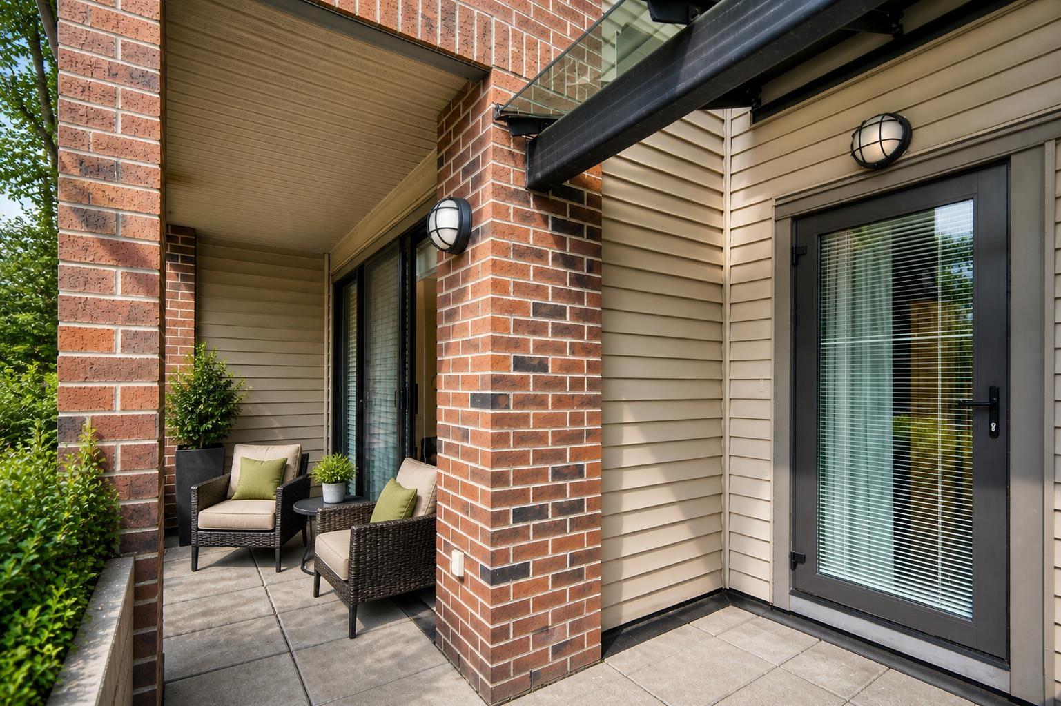 121 10866 City Parkway, Surrey, British Columbia  V3T 5W9 - Photo 8 - R3119856