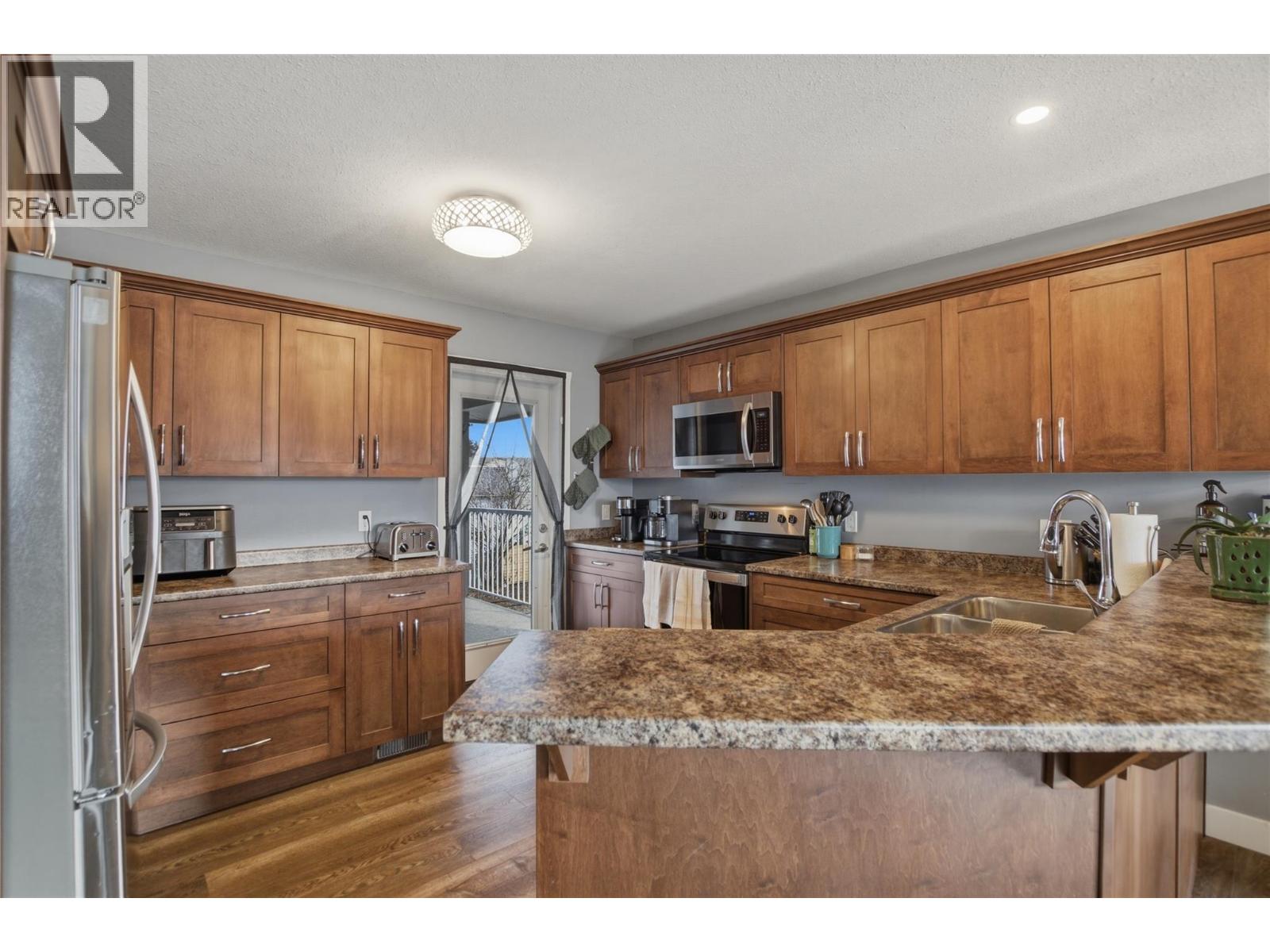762 Mccurrach Road, Kamloops, British Columbia  V2B 0A3 - Photo 12 - 10386262