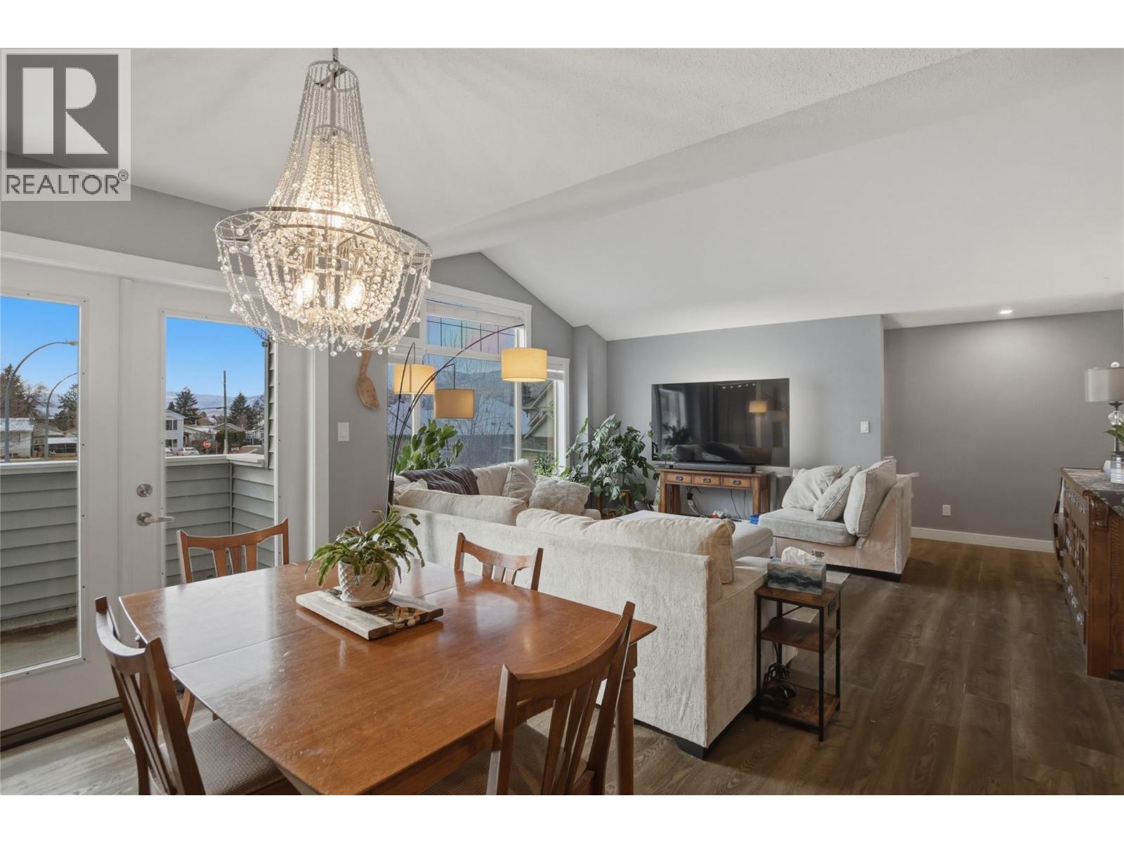 762 Mccurrach Road, Kamloops, British Columbia  V2B 0A3 - Photo 10 - 10386262