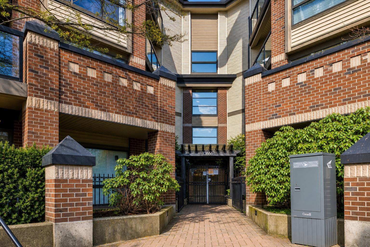 121 10866 City Parkway, Surrey, British Columbia  V3T 5W9 - Photo 11 - R3119856