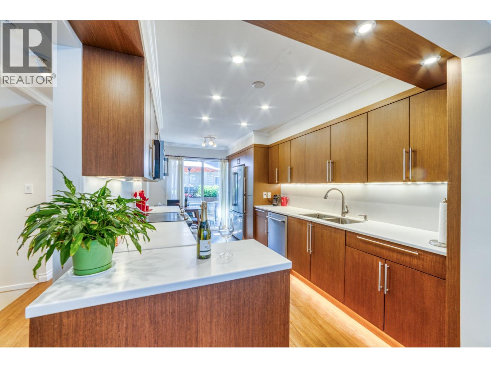 6 815 Tobruck Avenue, North Vancouver, British Columbia  V7P 1V9 - Photo 3 - R3119666