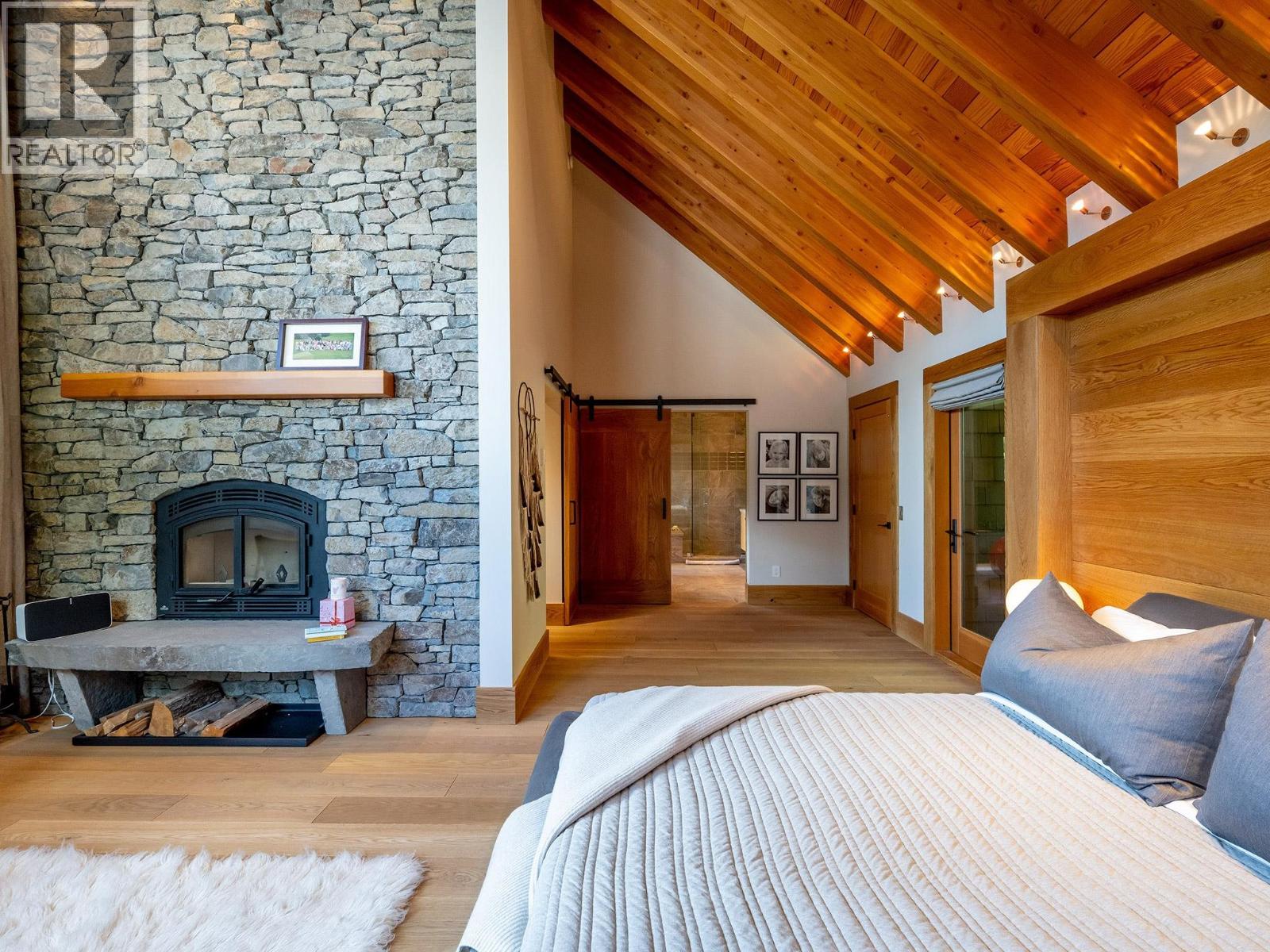 5520 Old Mill Lane, Whistler, British Columbia  V8E 0C4 - Photo 18 - R3119929