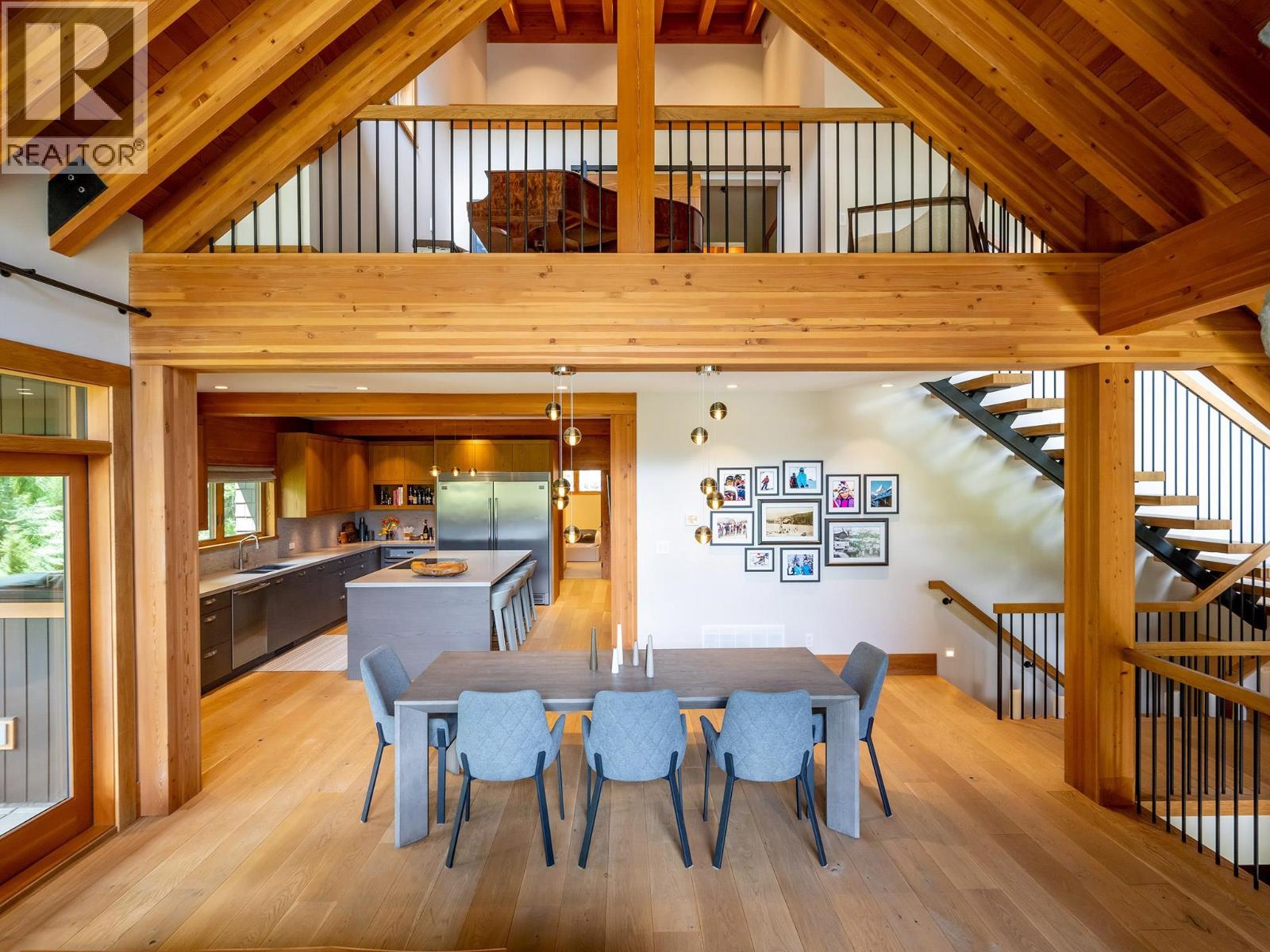 5520 Old Mill Lane, Whistler, British Columbia  V8E 0C4 - Photo 6 - R3119929